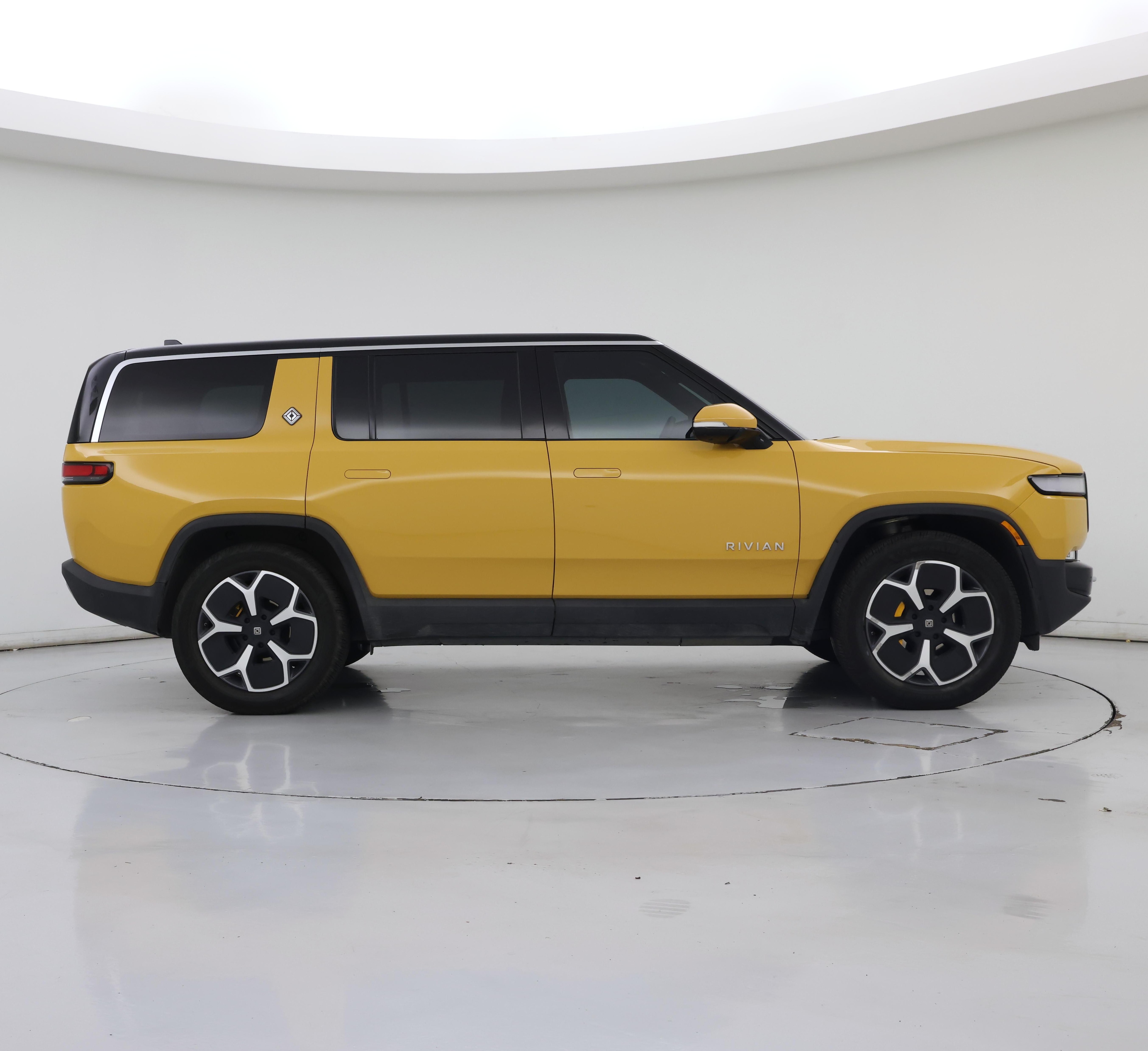 Thumbnail: 2023 Rivian R1S - 7
