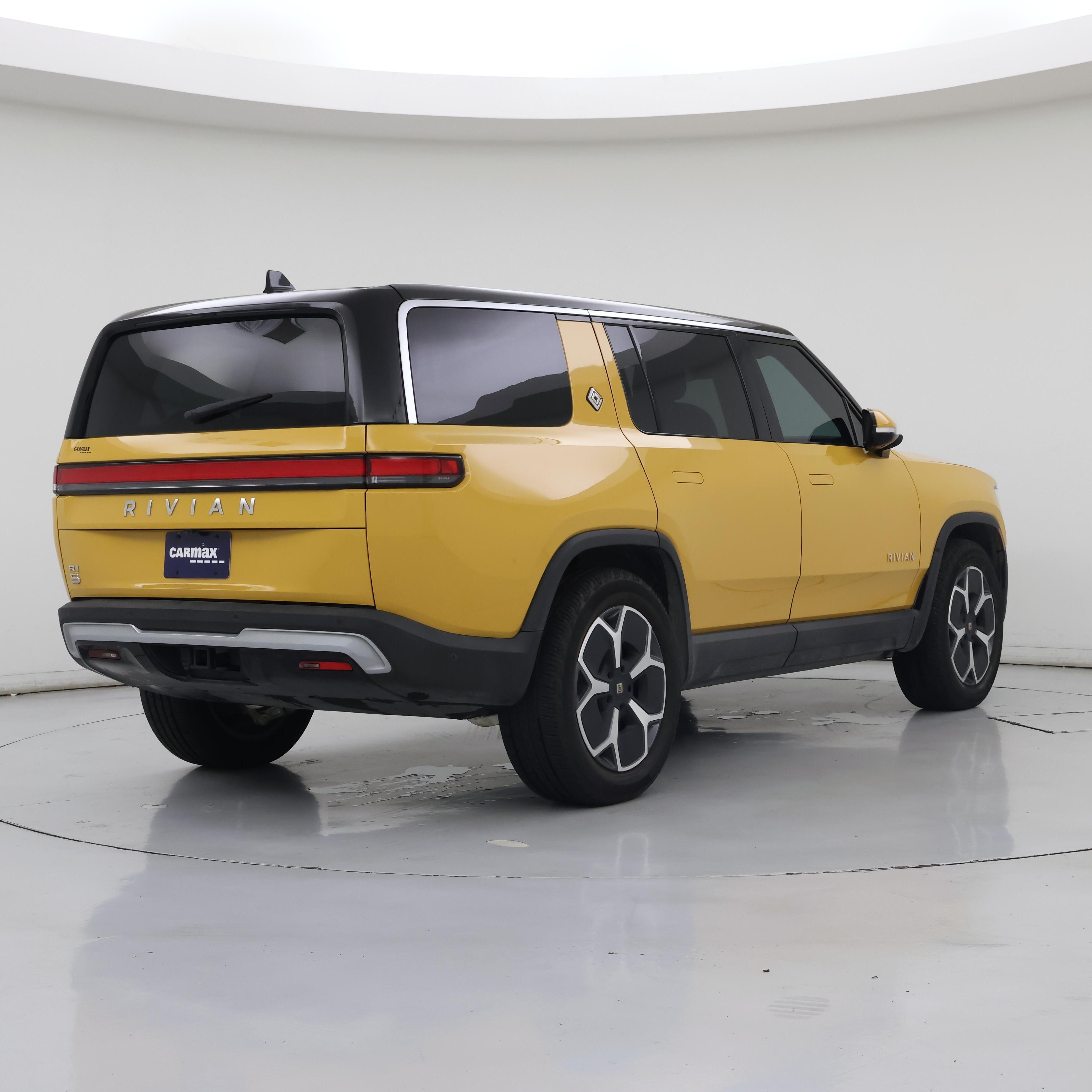 Thumbnail: 2023 Rivian R1S - 8