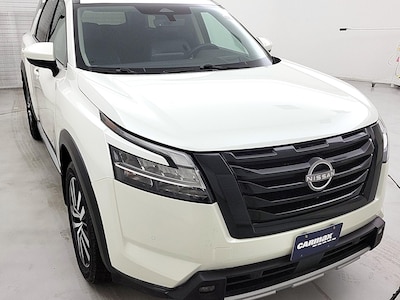 2023 Nissan Pathfinder Platinum
