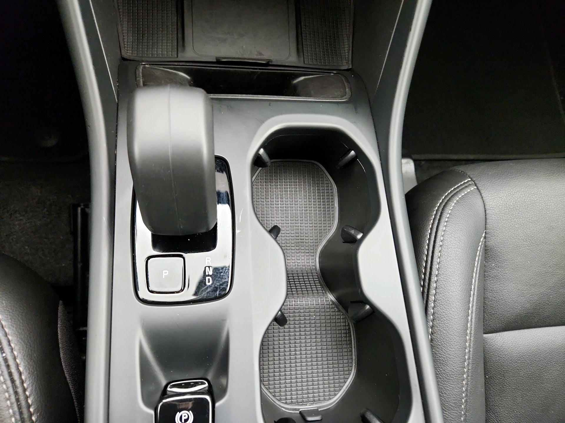 Thumbnail: 2025 Volvo XC40 - 18