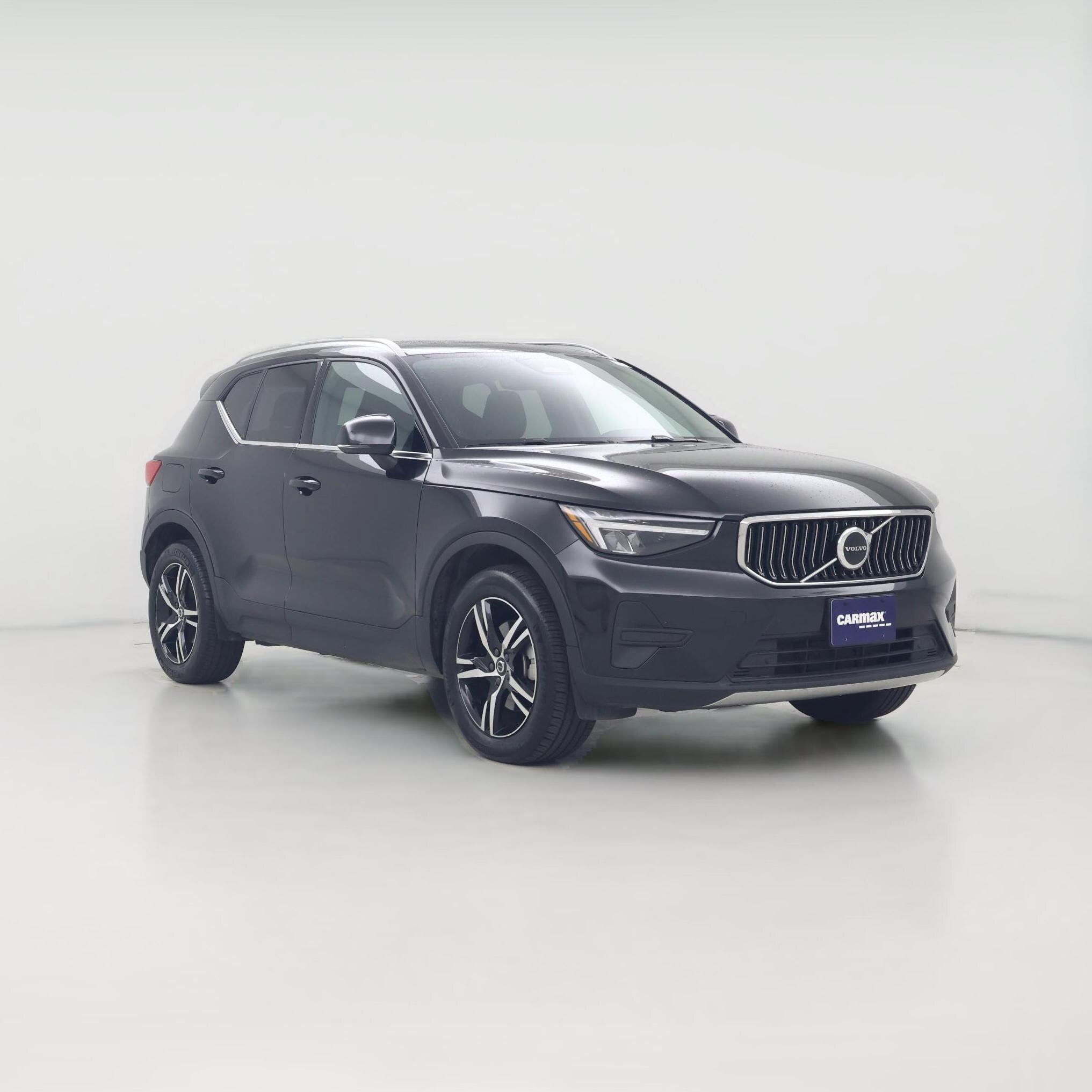 Thumbnail: 2025 Volvo XC40 - 1