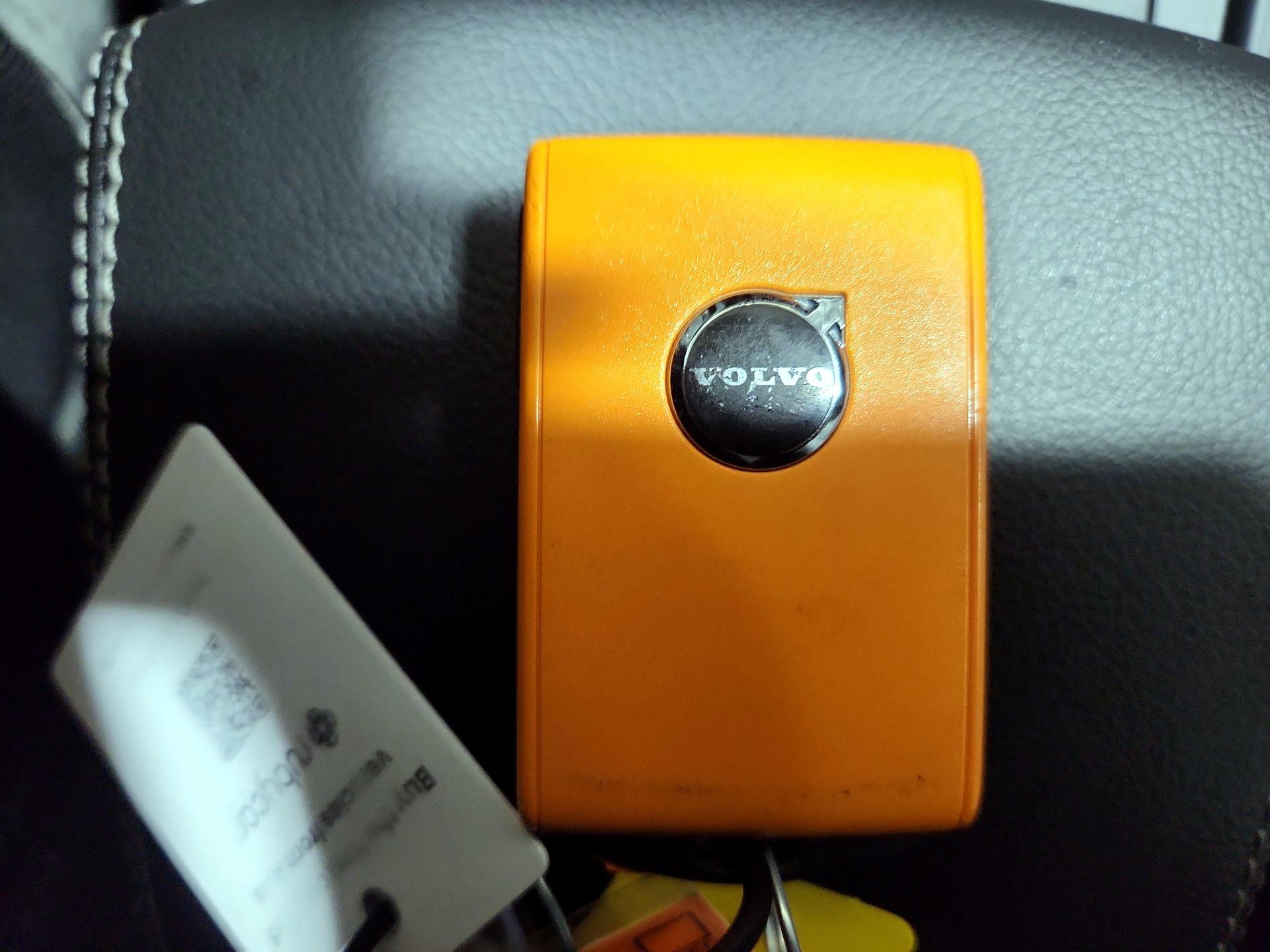 Thumbnail: 2025 Volvo XC40 - 18