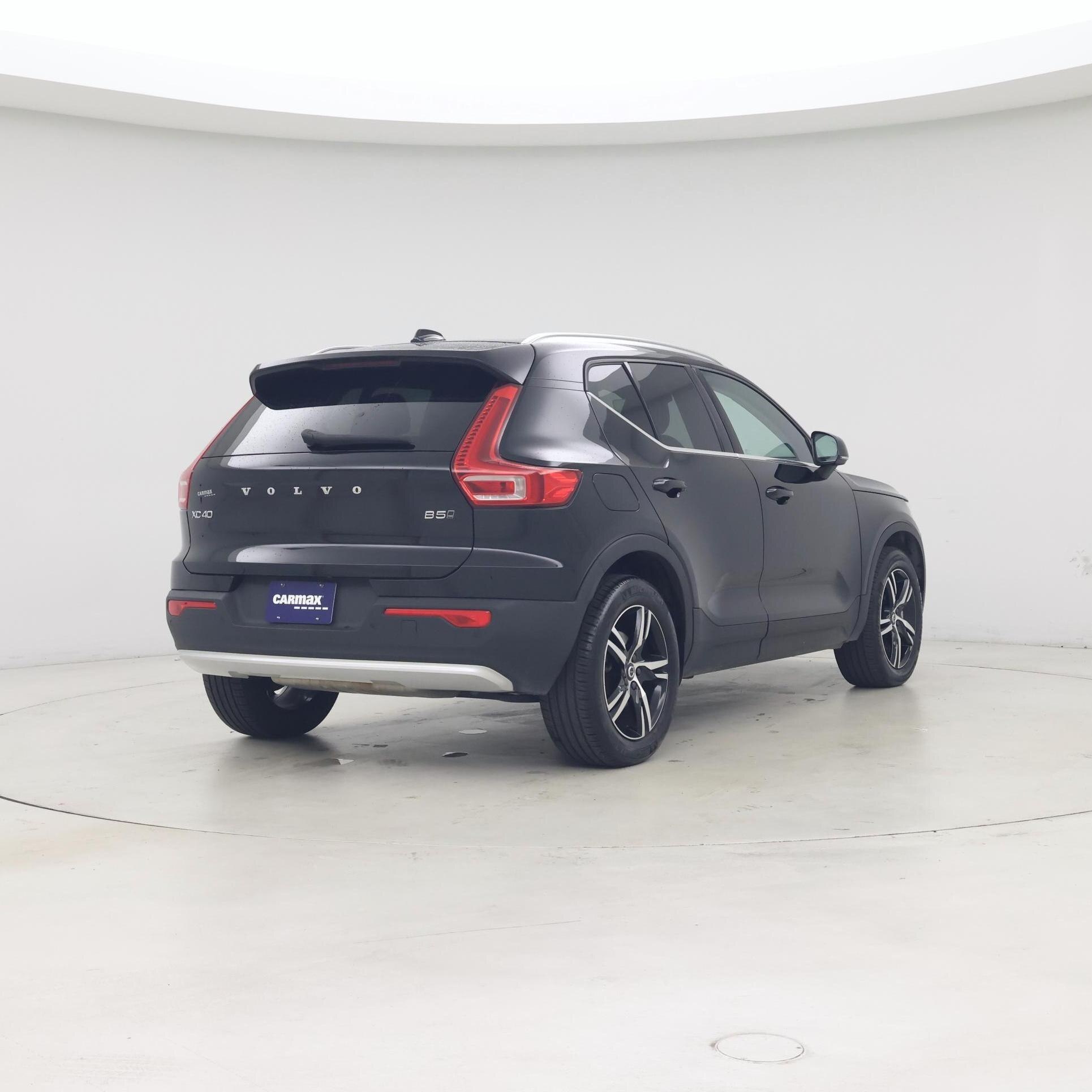 Thumbnail: 2025 Volvo XC40 - 8