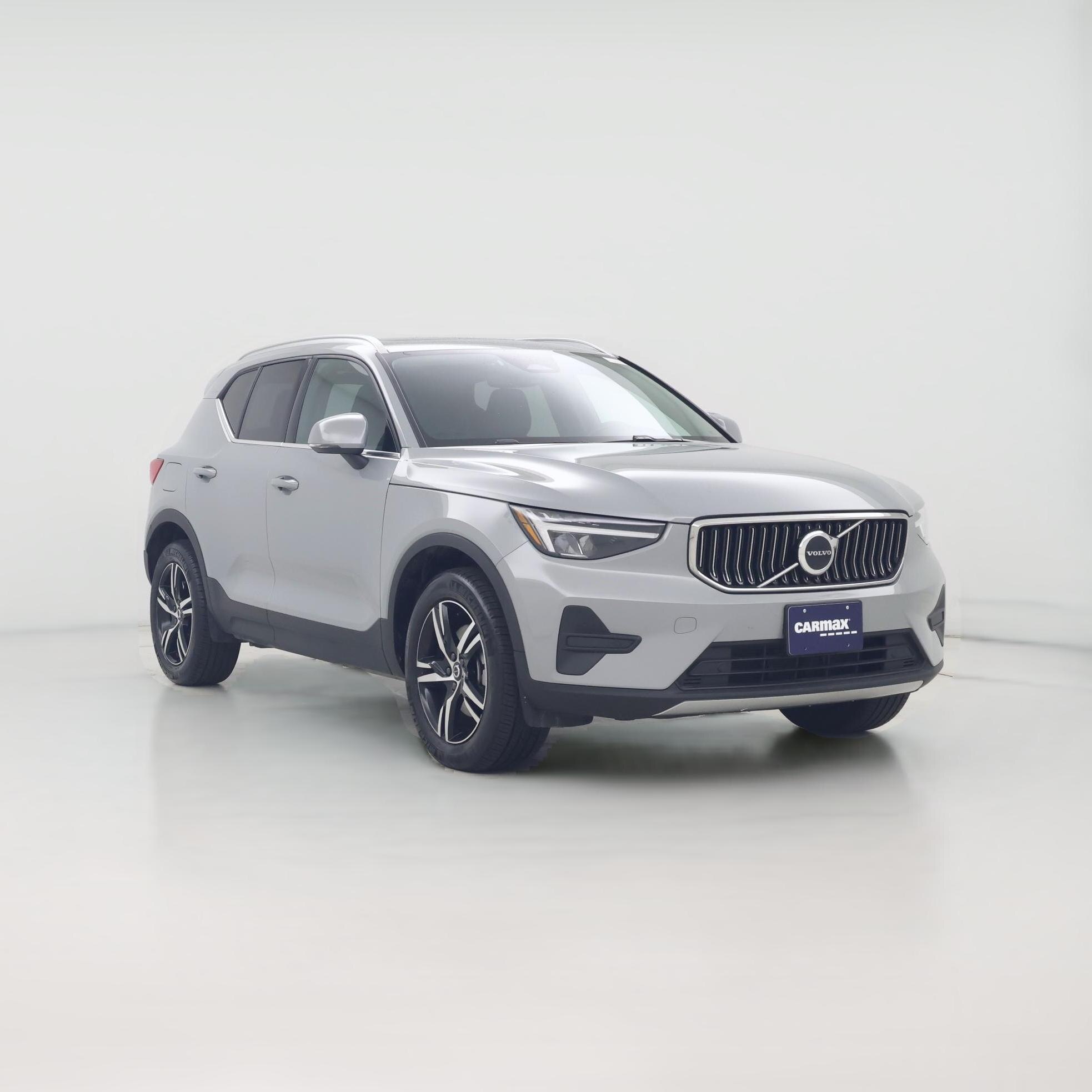 Thumbnail: 2025 Volvo XC40 - 1