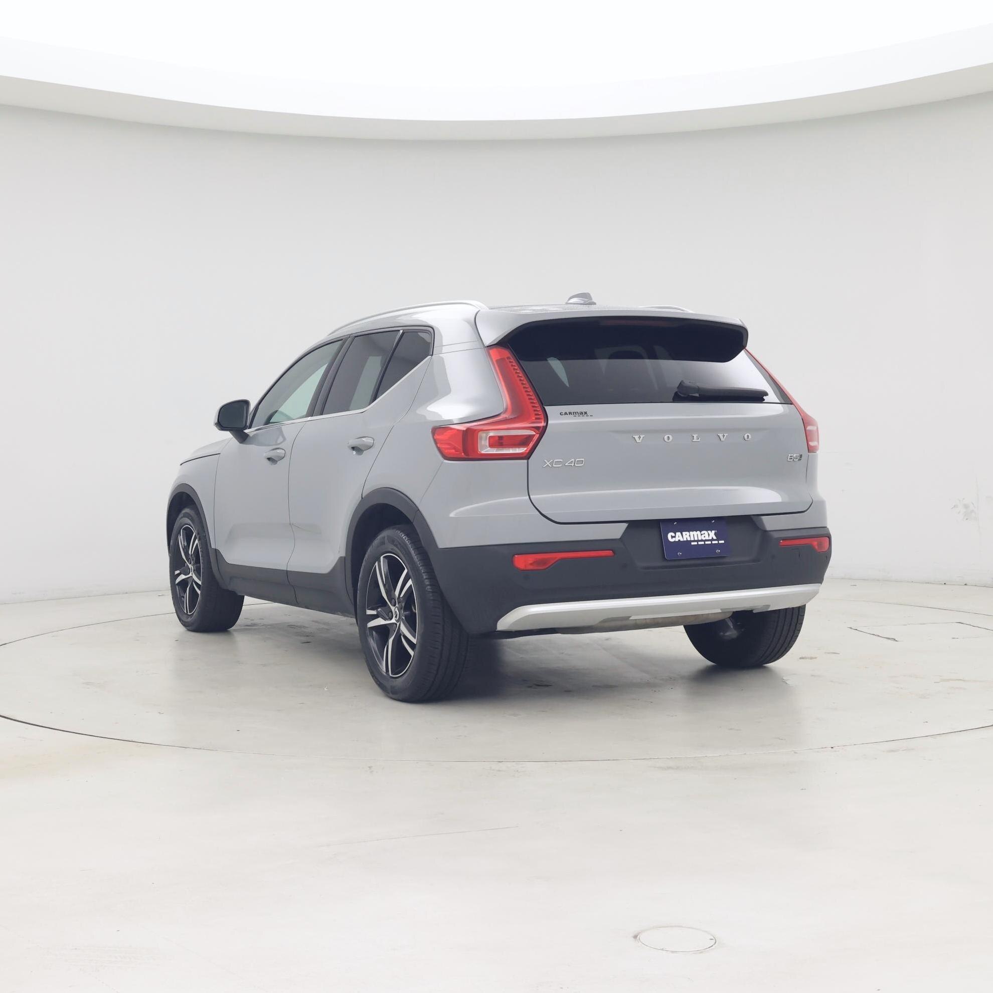 Thumbnail: 2025 Volvo XC40 - 2