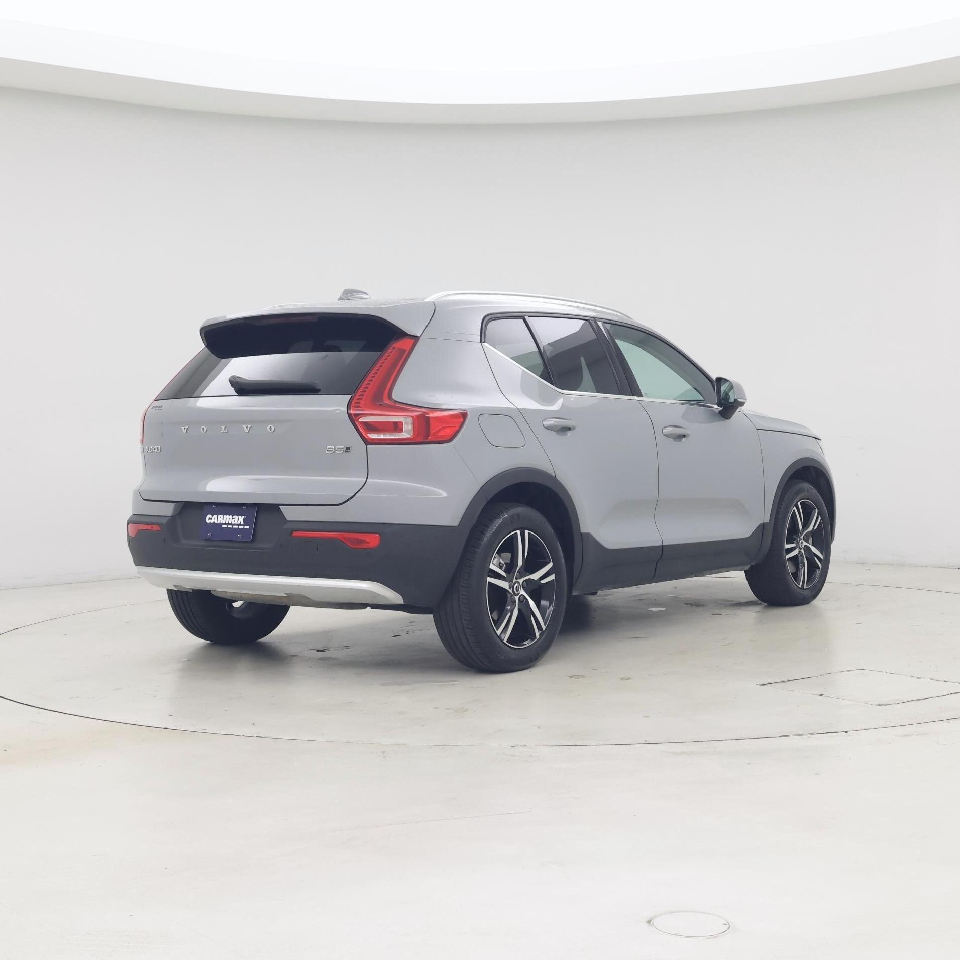 Thumbnail: 2025 Volvo XC40 - 8