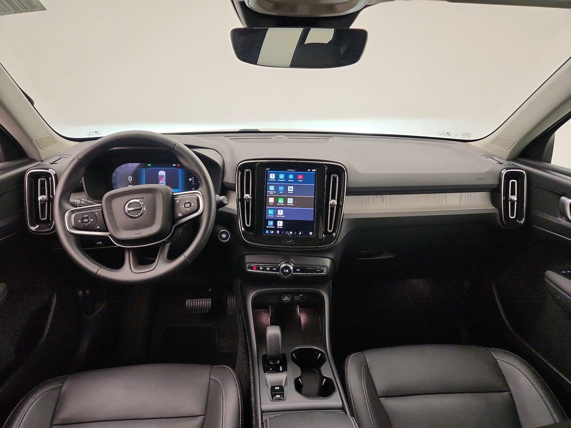 Thumbnail: 2025 Volvo XC40 - 9