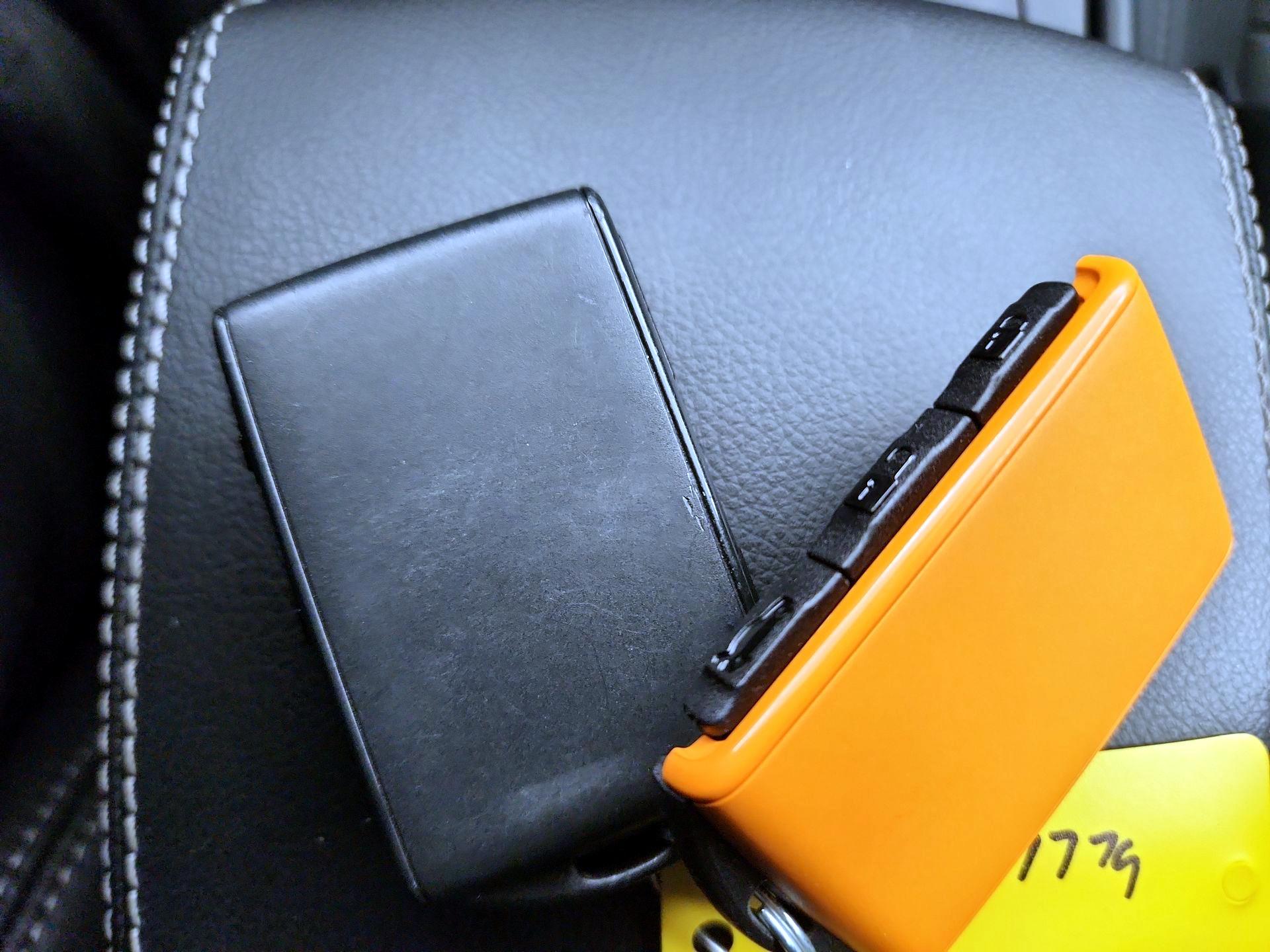 Thumbnail: 2025 Volvo XC40 - 18