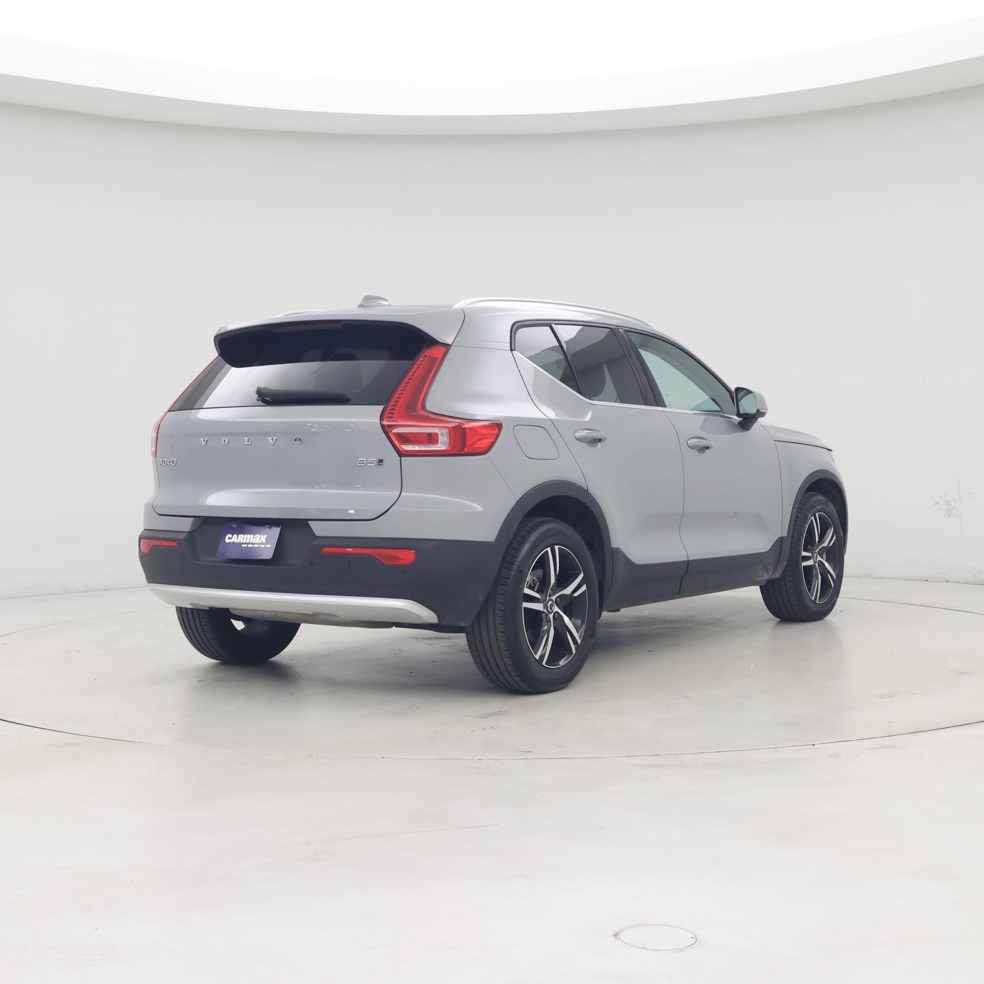 Thumbnail: 2025 Volvo XC40 - 8