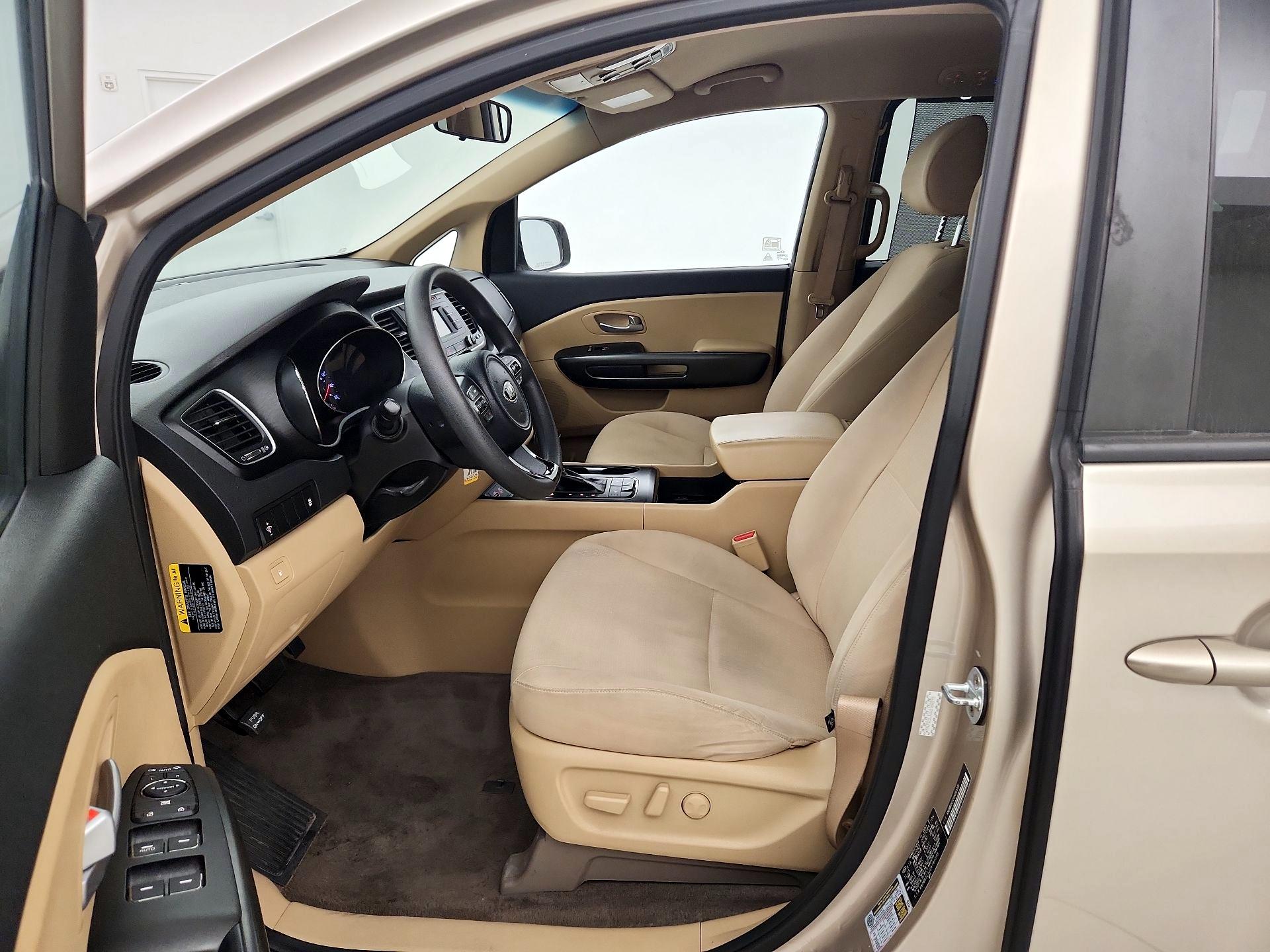 Thumbnail: 2016 Kia Sedona - 9