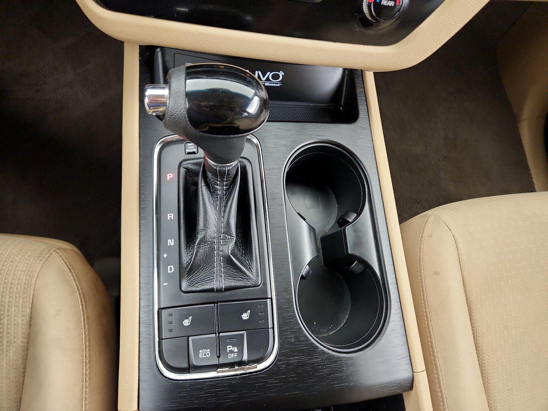 Thumbnail: 2016 Kia Sedona - 15