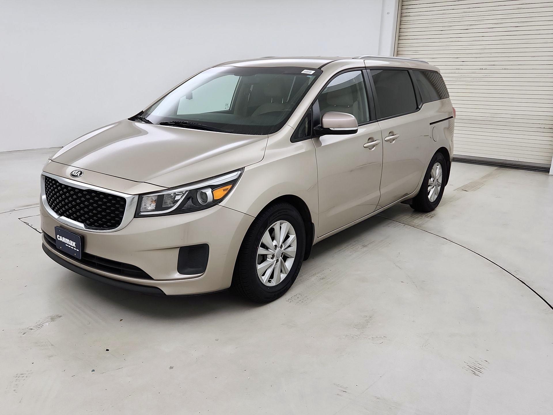 Thumbnail: 2016 Kia Sedona - 3