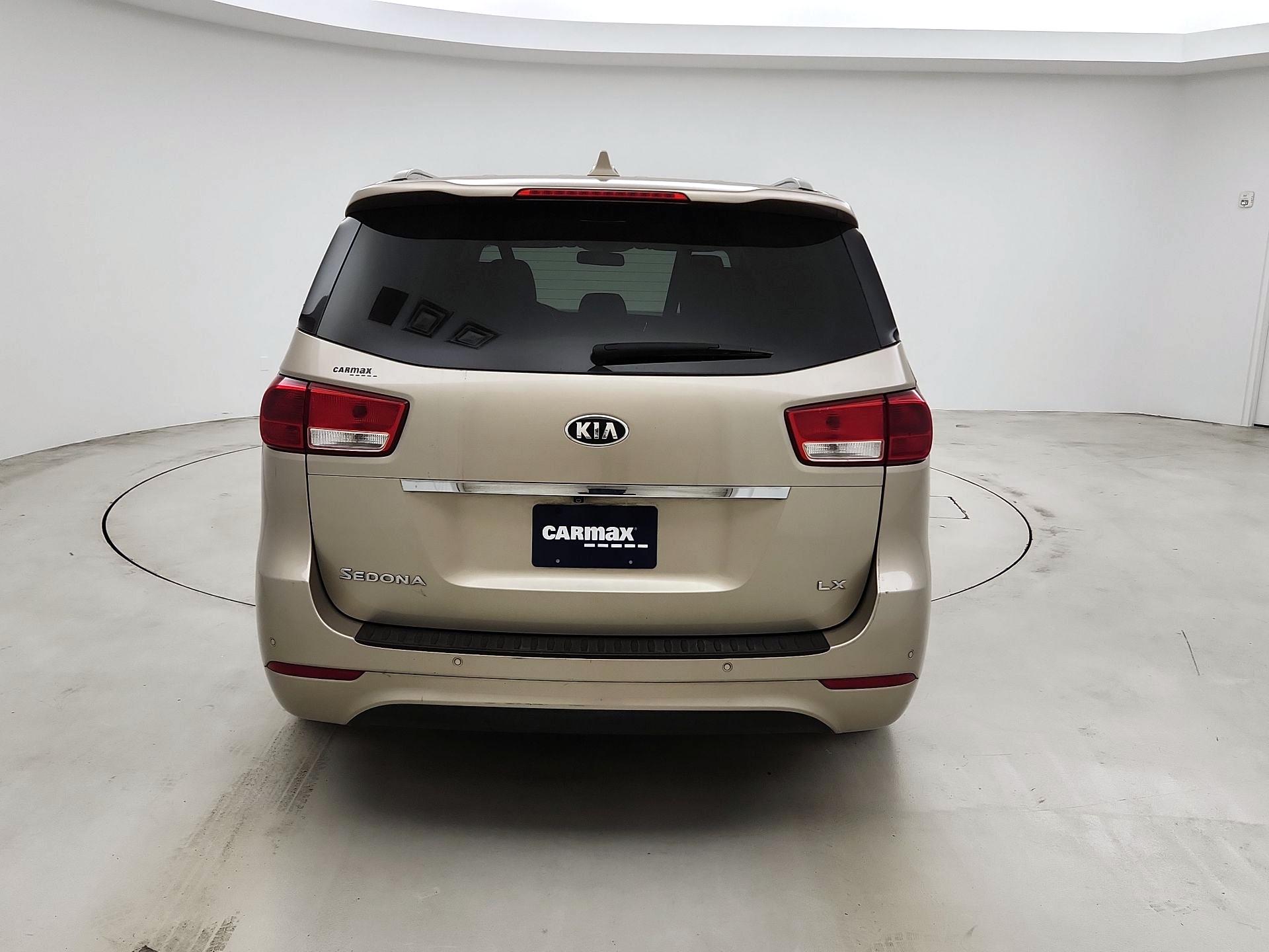 Thumbnail: 2016 Kia Sedona - 6