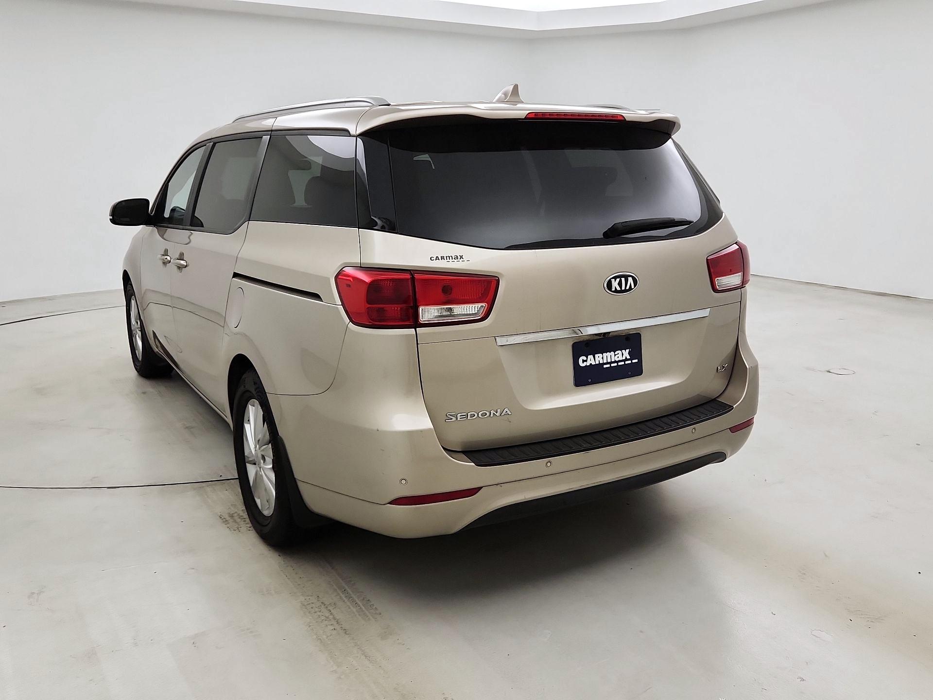 Thumbnail: 2016 Kia Sedona - 7