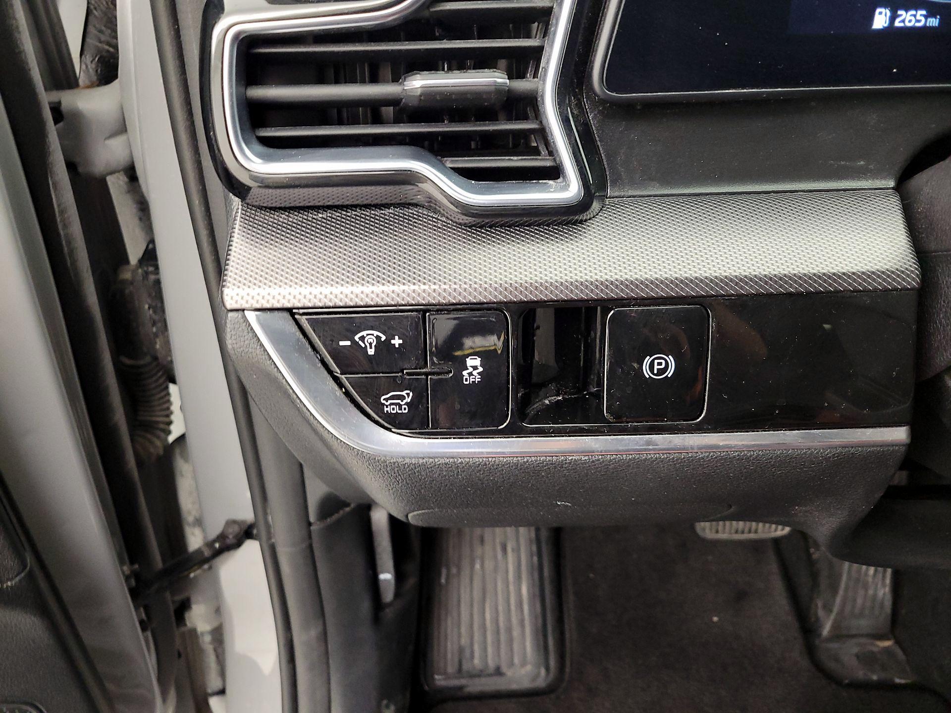 Thumbnail: 2025 Kia Sportage - 13