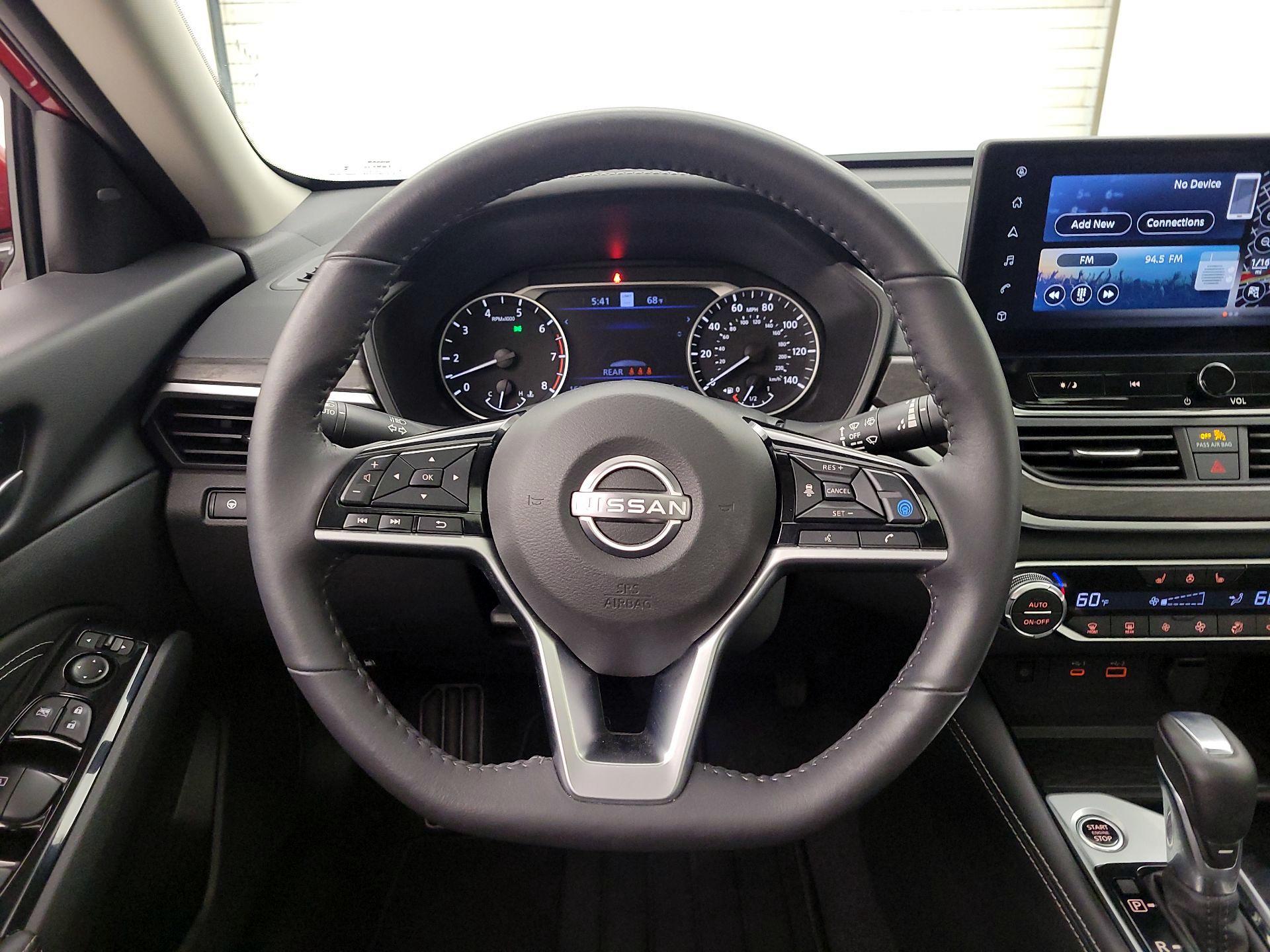 Thumbnail: 2023 Nissan Altima - 10