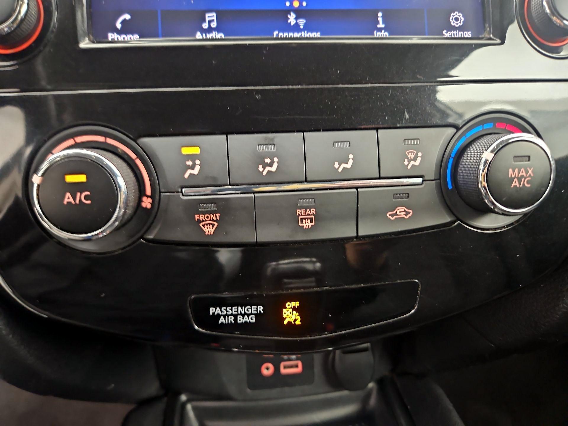 Thumbnail: 2019 Nissan Rogue - 16