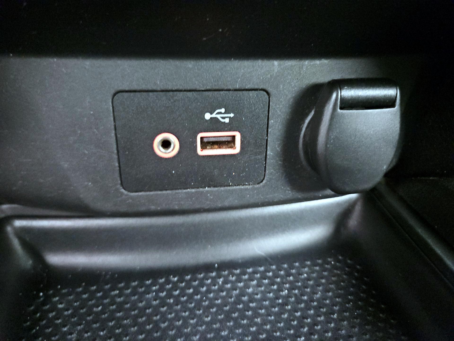 Thumbnail: 2019 Nissan Rogue - 18