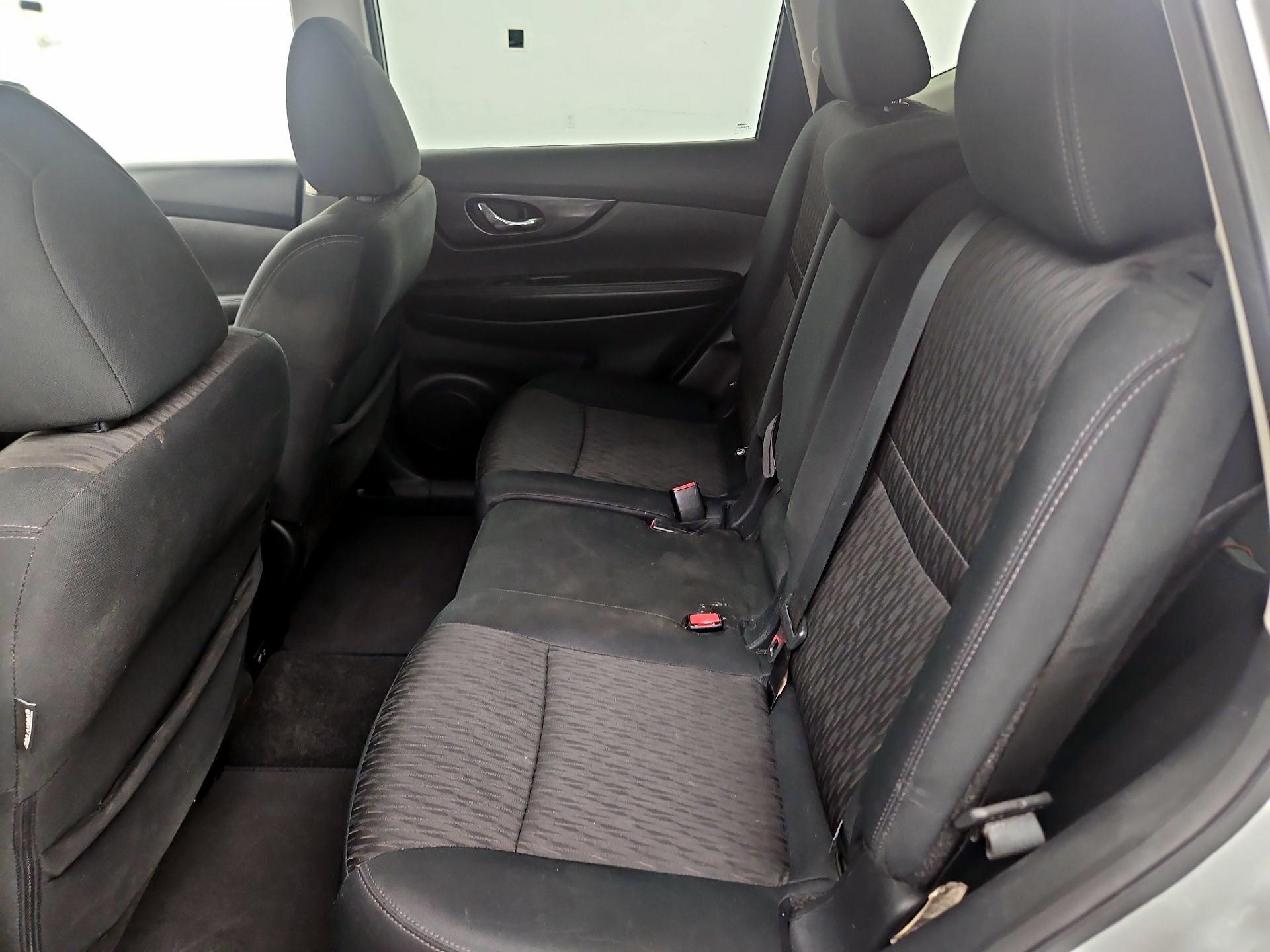 Thumbnail: 2019 Nissan Rogue - 19