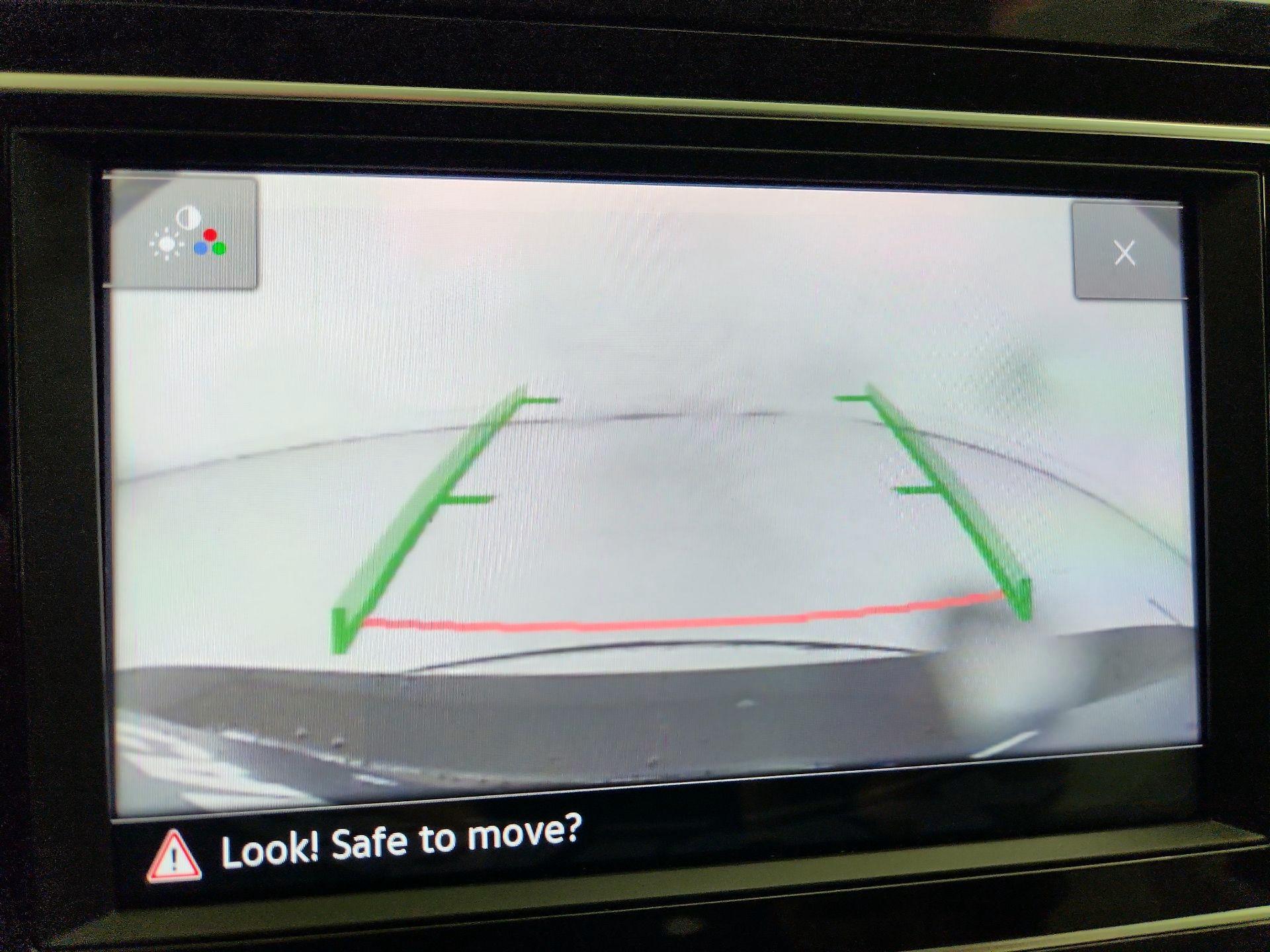 Thumbnail: 2023 Volkswagen Tiguan - 14