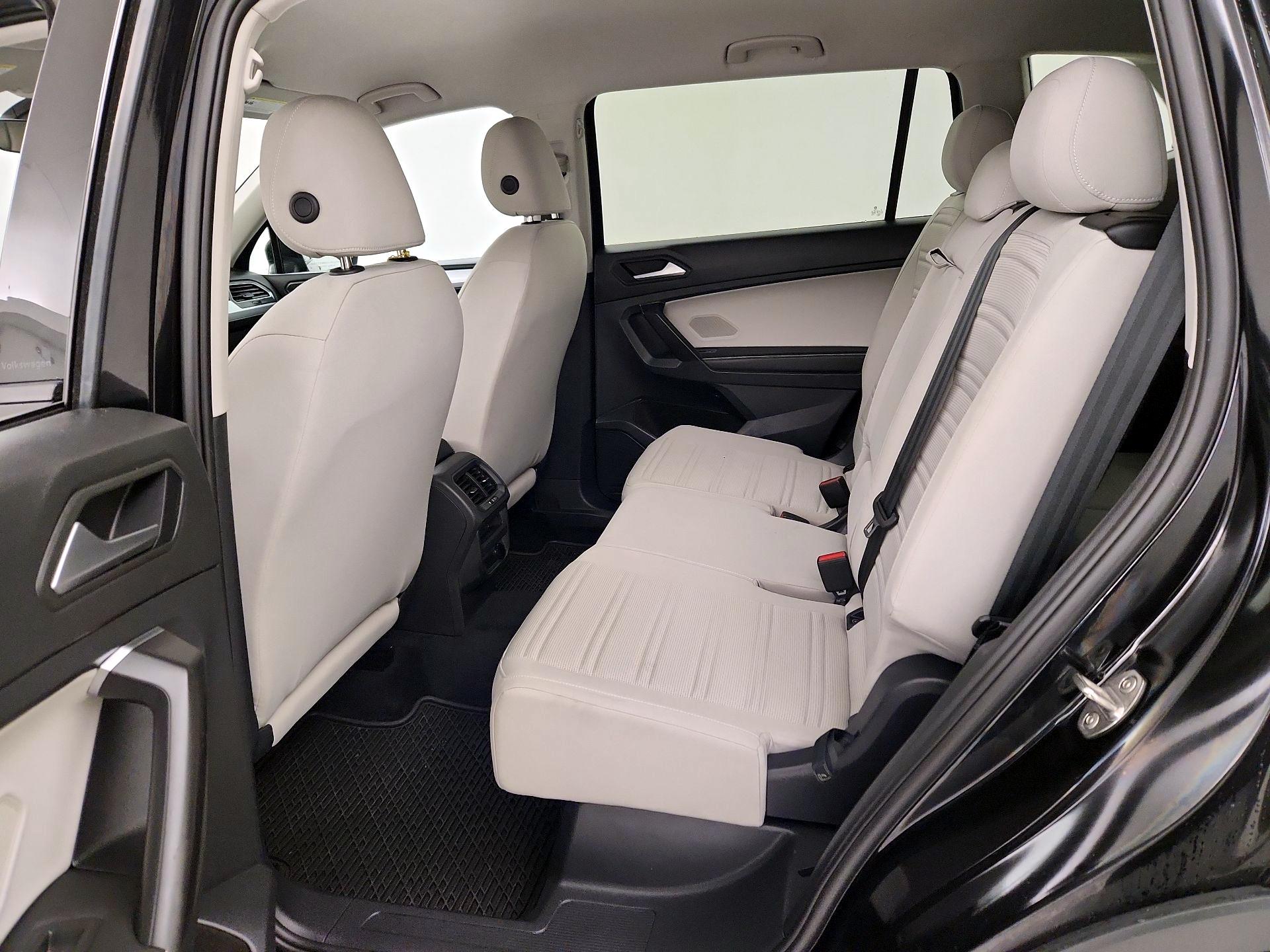 Thumbnail: 2023 Volkswagen Tiguan - 19