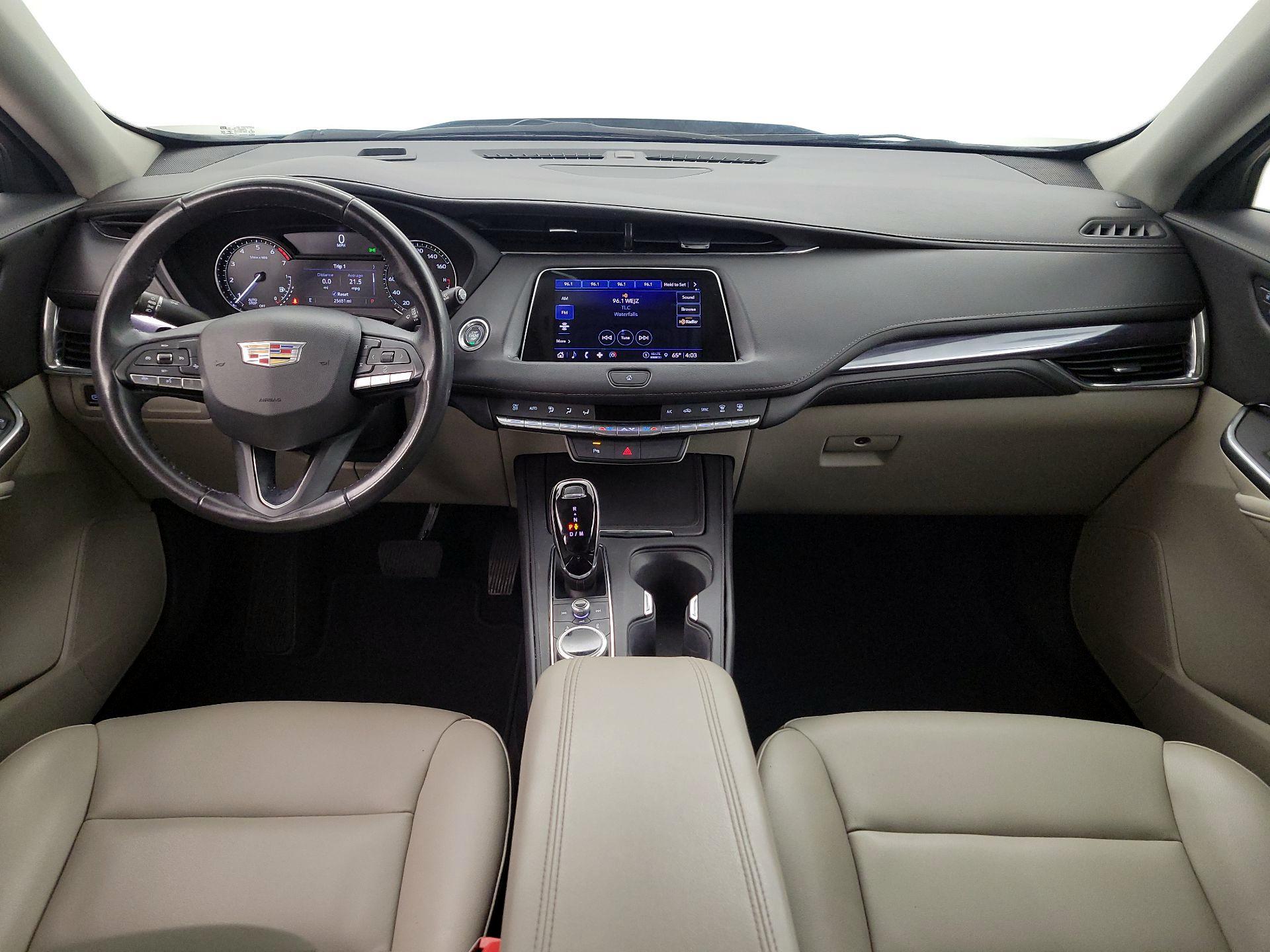 Thumbnail: 2023 Cadillac XT4 - 9