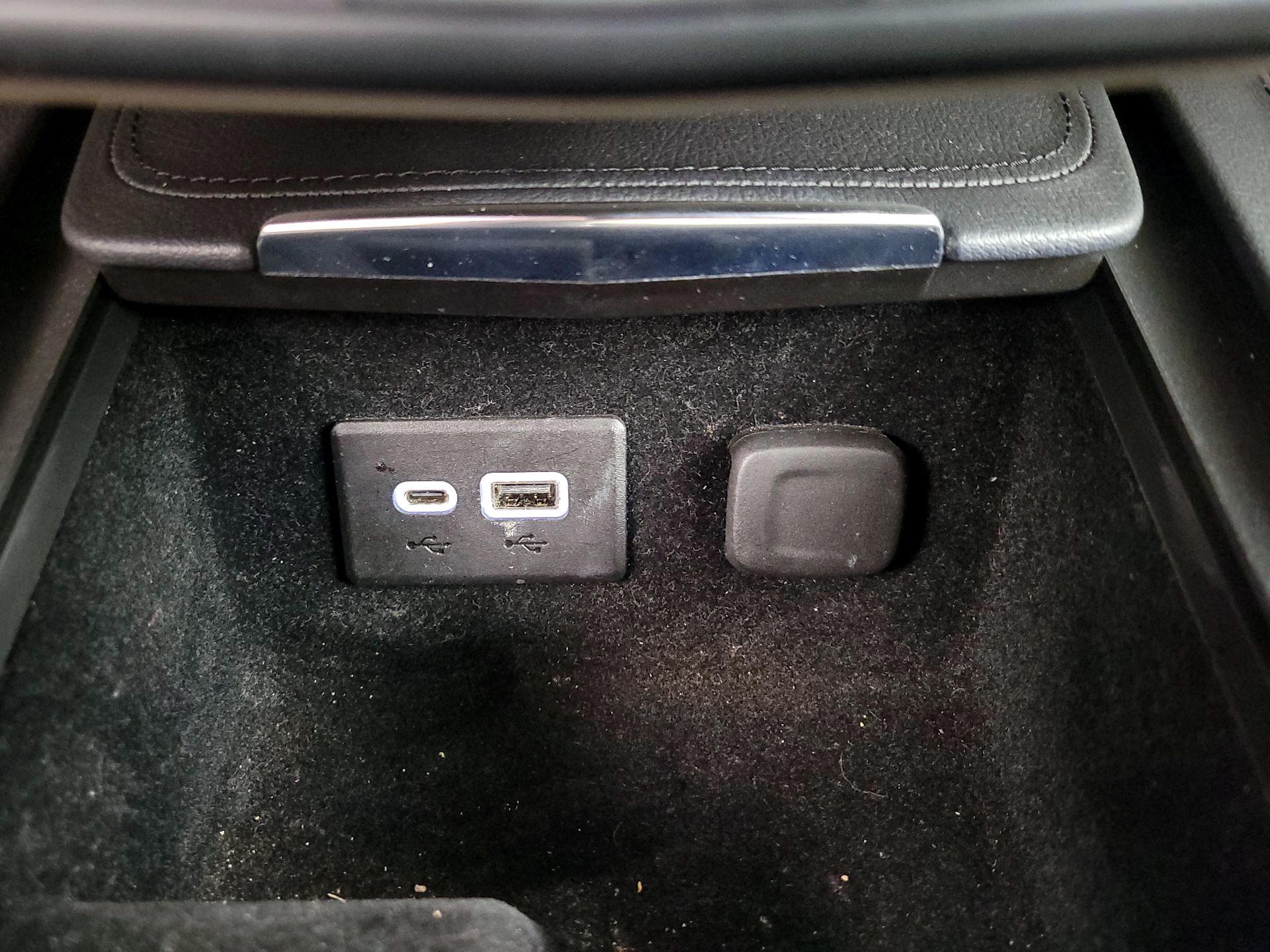 Thumbnail: 2023 Cadillac XT4 - 18