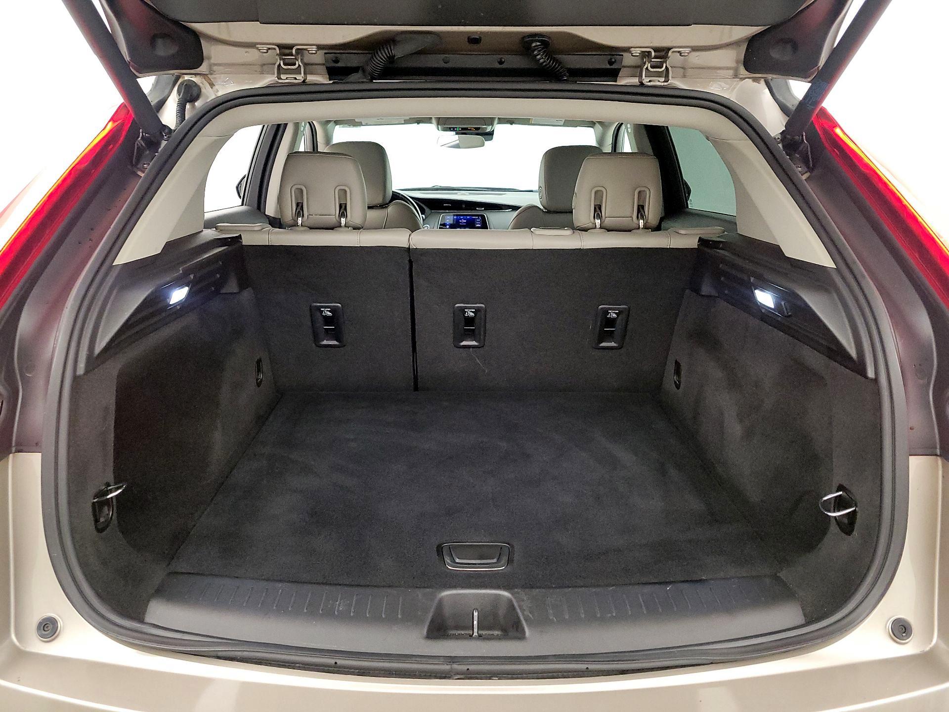 Thumbnail: 2023 Cadillac XT4 - 20