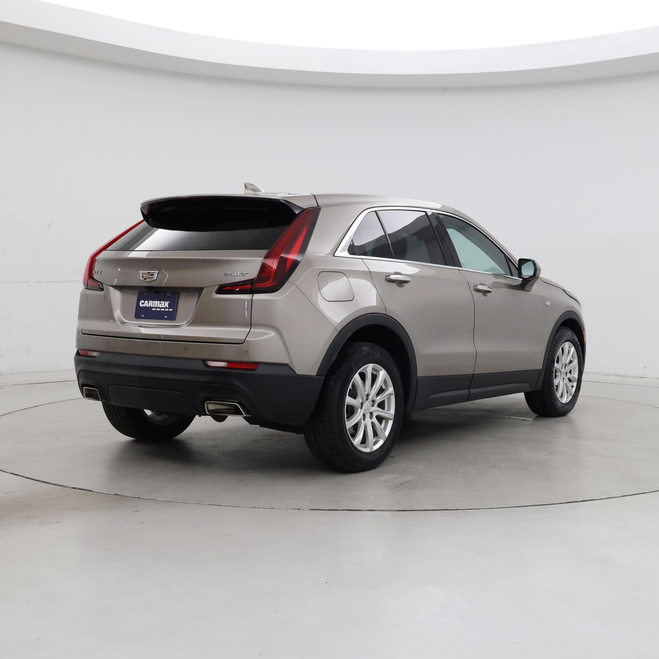 Thumbnail: 2023 Cadillac XT4 - 8