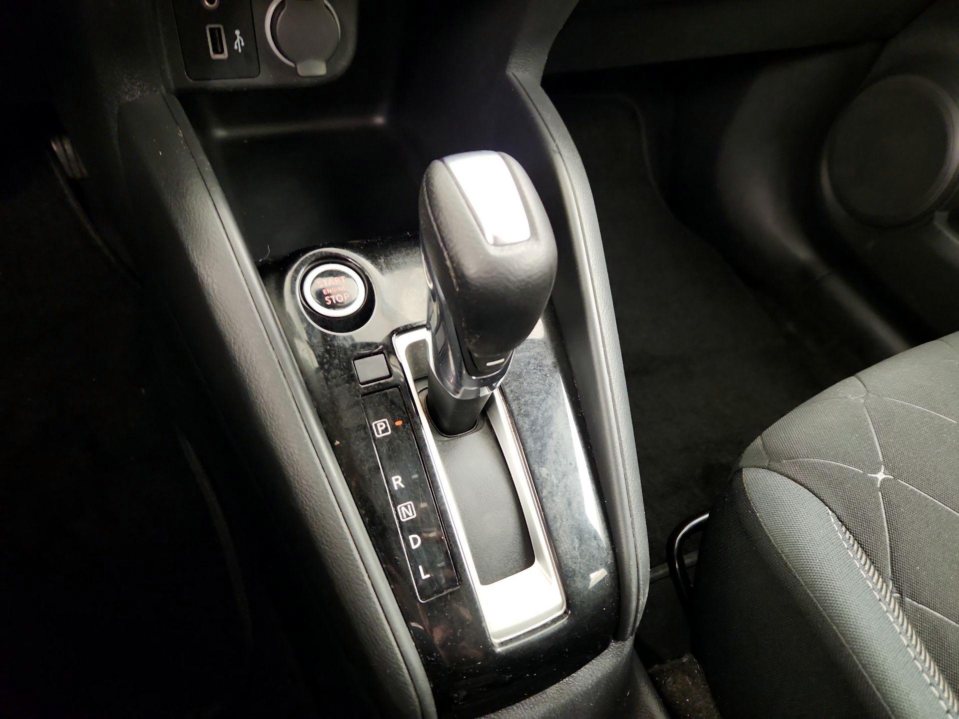 Thumbnail: 2020 Nissan Kicks - 17