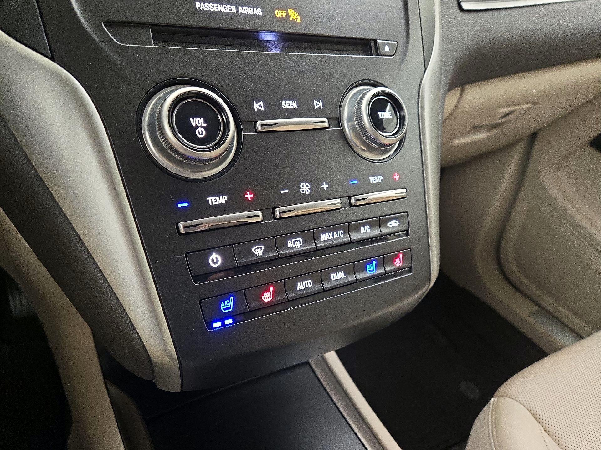 Thumbnail: 2017 Lincoln MKC - 17