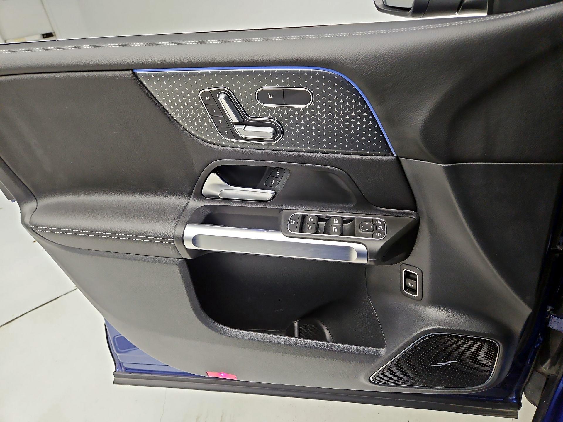 Thumbnail: 2024 Mercedes-Benz GLB - 12
