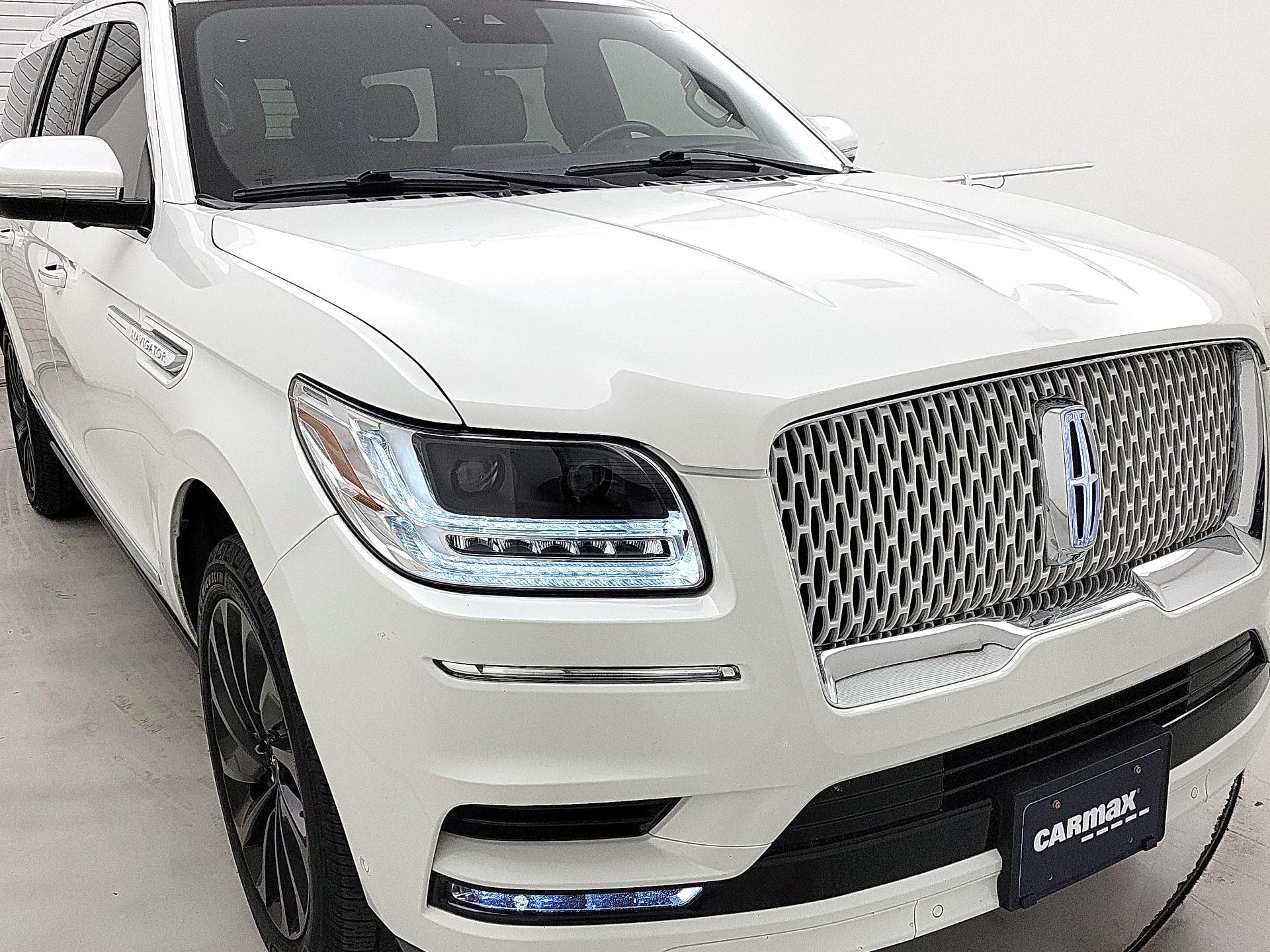 Thumbnail: 2021 Lincoln Navigator L - 1