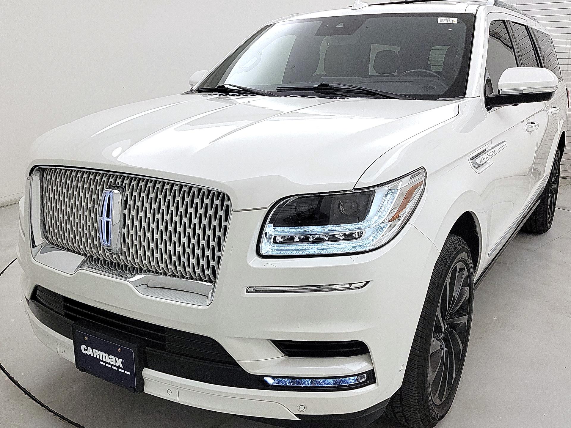 Thumbnail: 2021 Lincoln Navigator L - 3