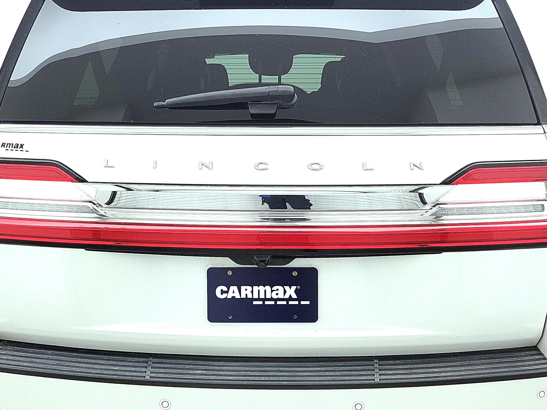 Thumbnail: 2021 Lincoln Navigator L - 6