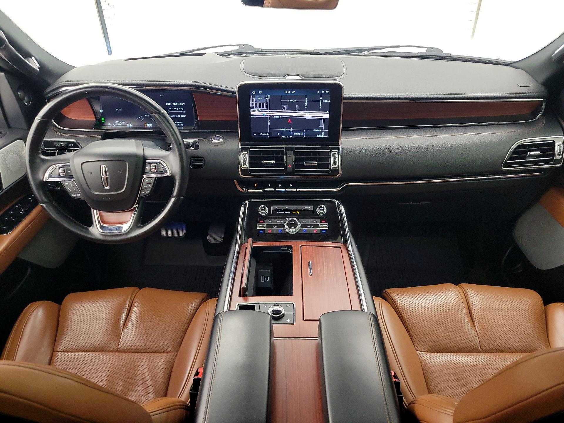 Thumbnail: 2021 Lincoln Navigator L - 8