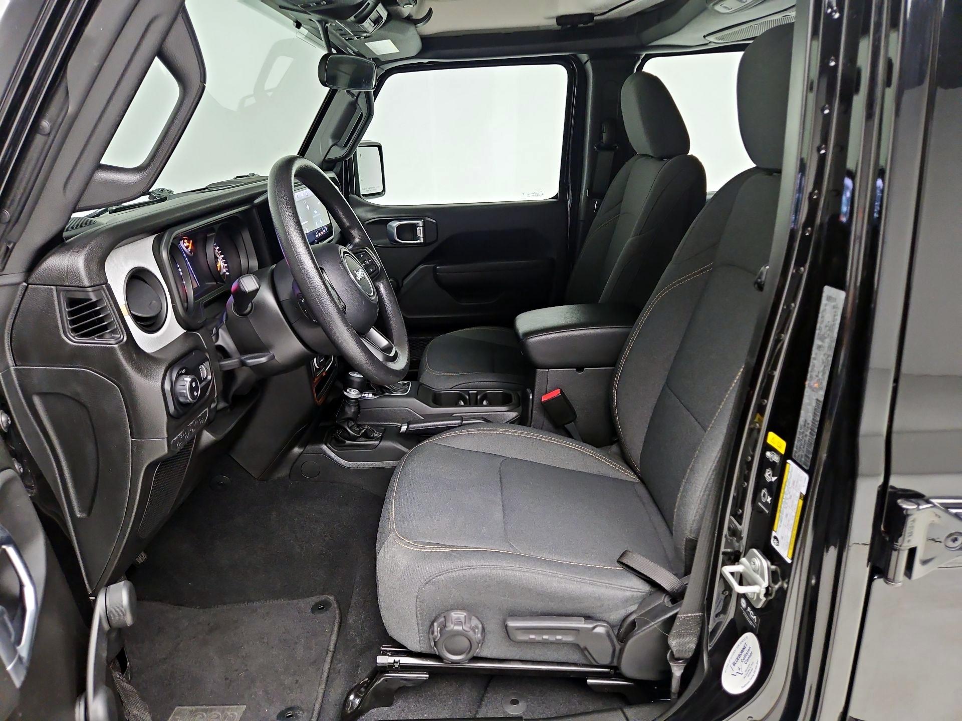 Thumbnail: 2024 Jeep Gladiator - 11