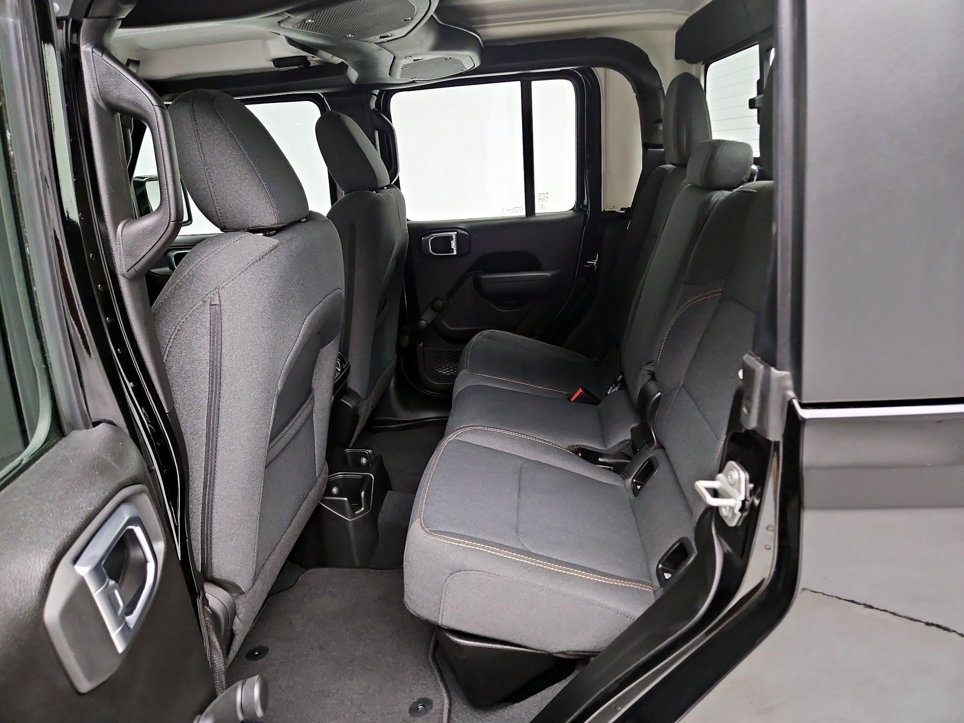 Thumbnail: 2024 Jeep Gladiator - 19