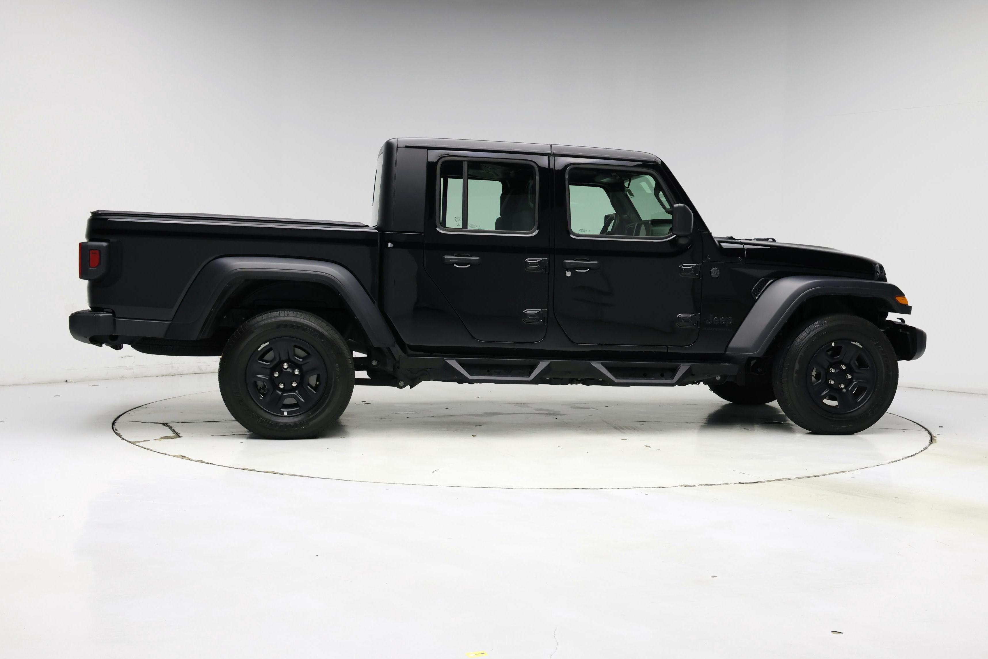 Thumbnail: 2024 Jeep Gladiator - 7