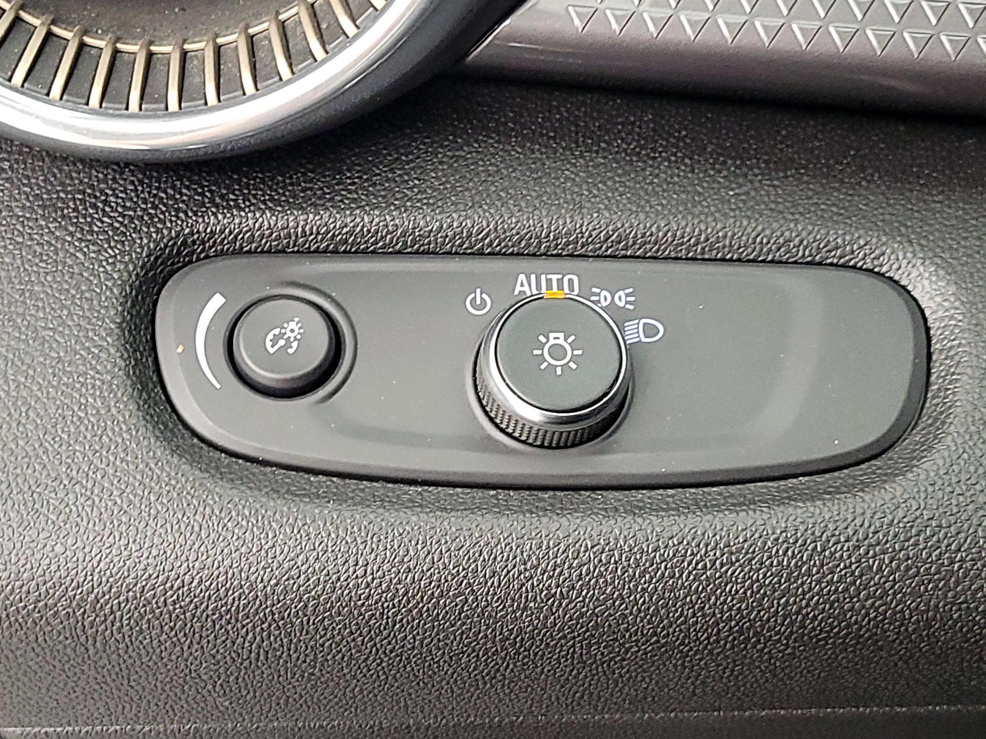 Thumbnail: 2025 Chevrolet Trax - 13