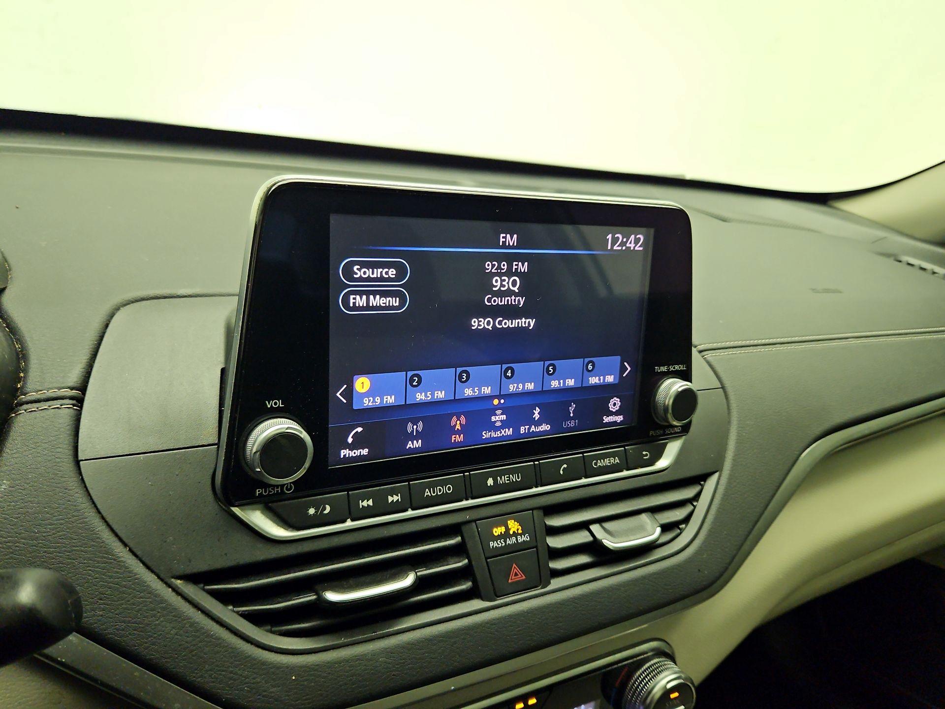 Thumbnail: 2020 Nissan Altima - 15