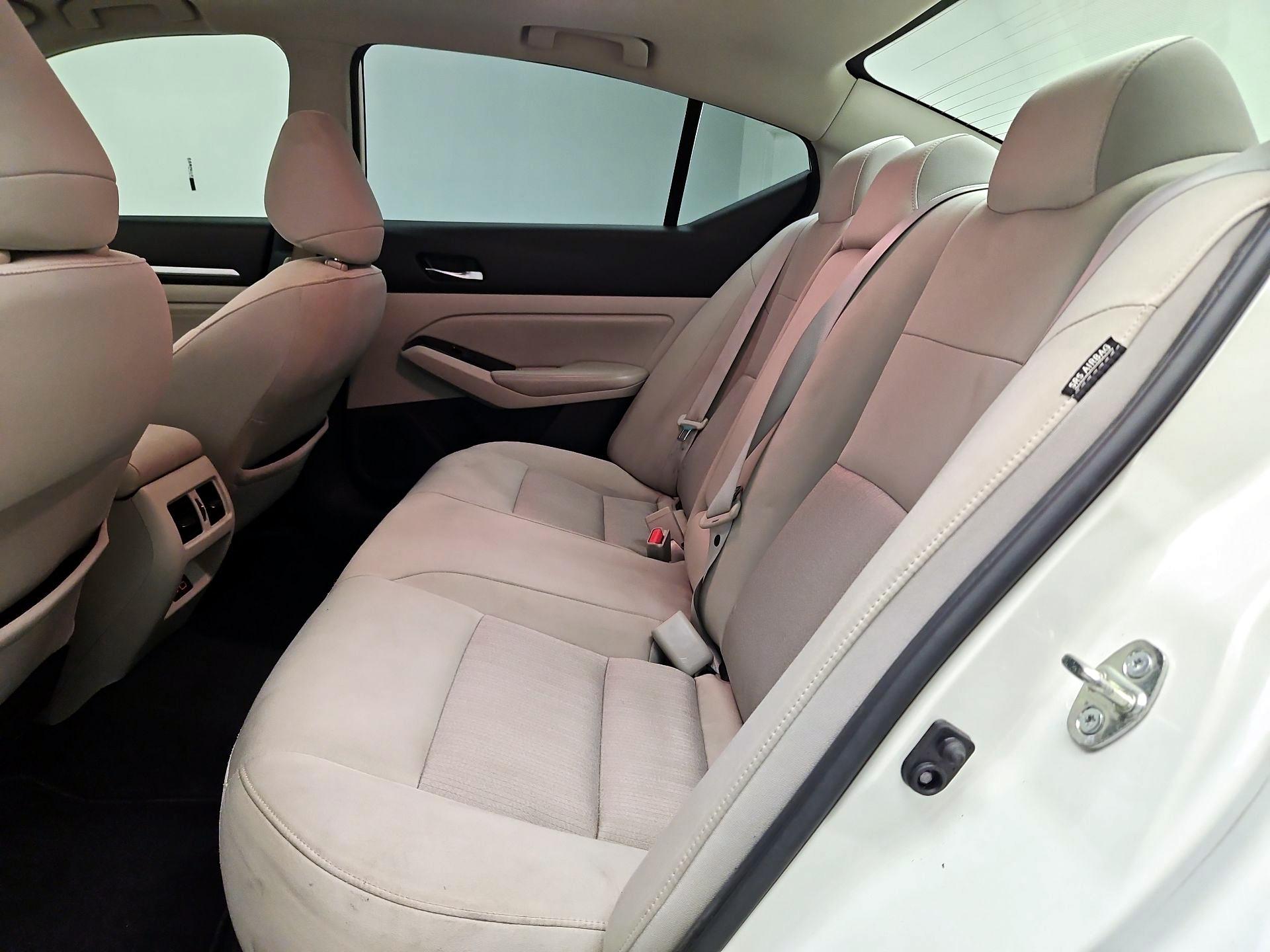 Thumbnail: 2020 Nissan Altima - 20