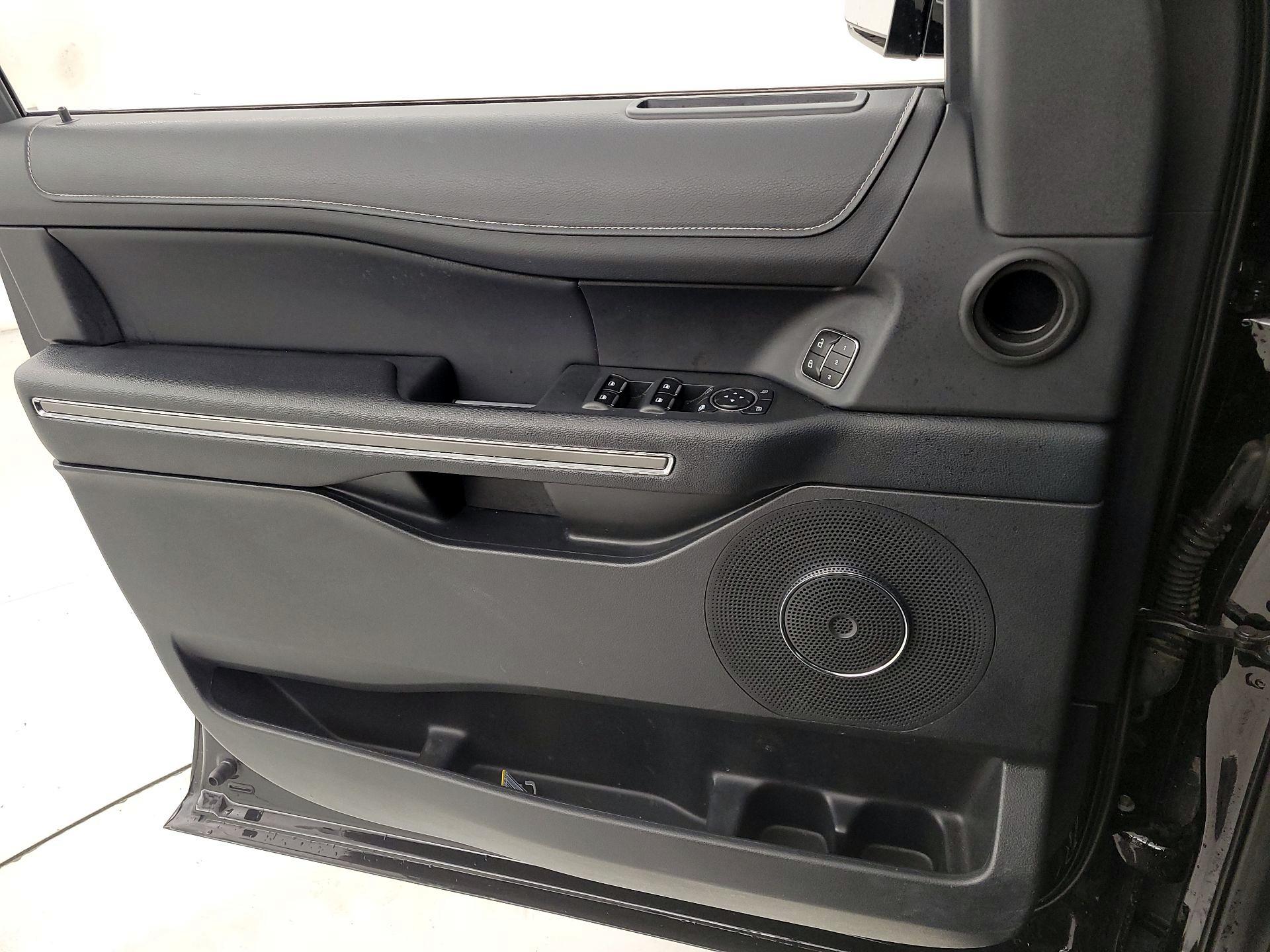 Thumbnail: 2023 Ford Expedition - 12