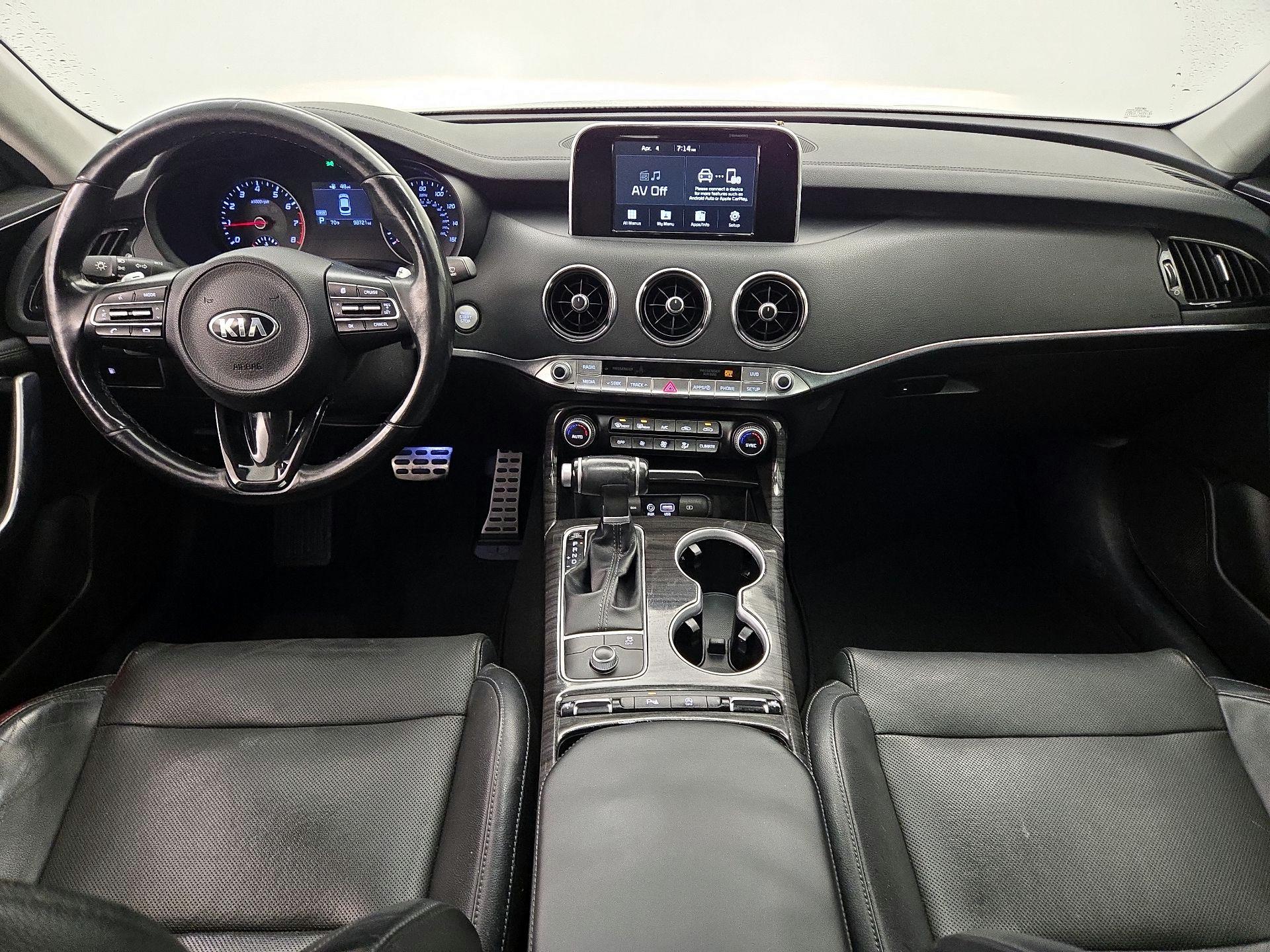 Thumbnail: 2018 Kia Stinger - 9