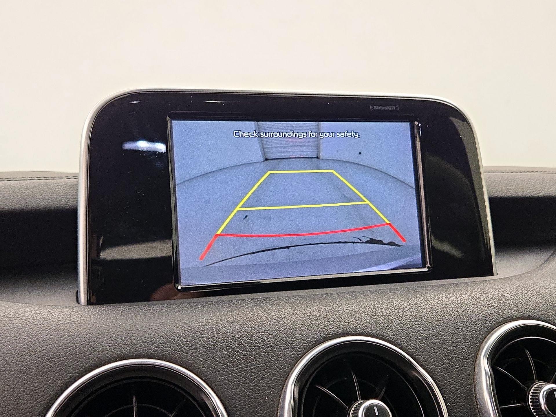 Thumbnail: 2018 Kia Stinger - 14