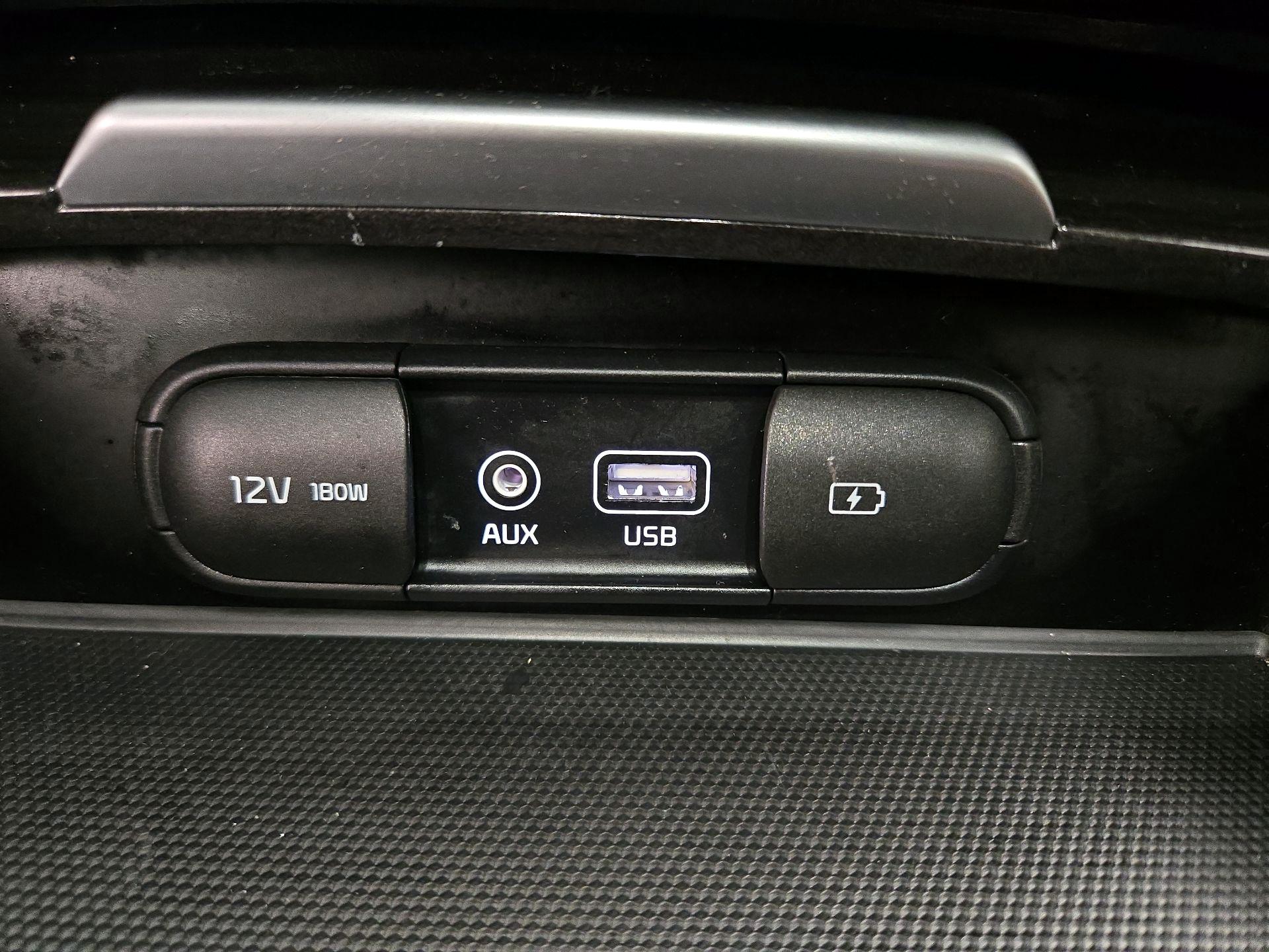 Thumbnail: 2018 Kia Stinger - 18