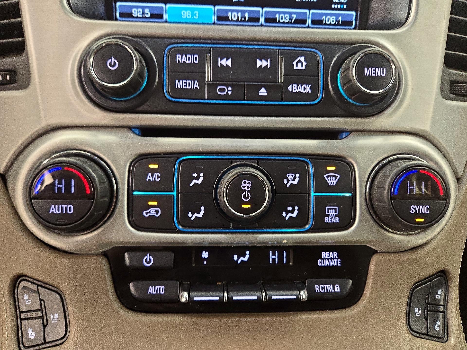 Thumbnail: 2020 GMC Yukon XL - 17