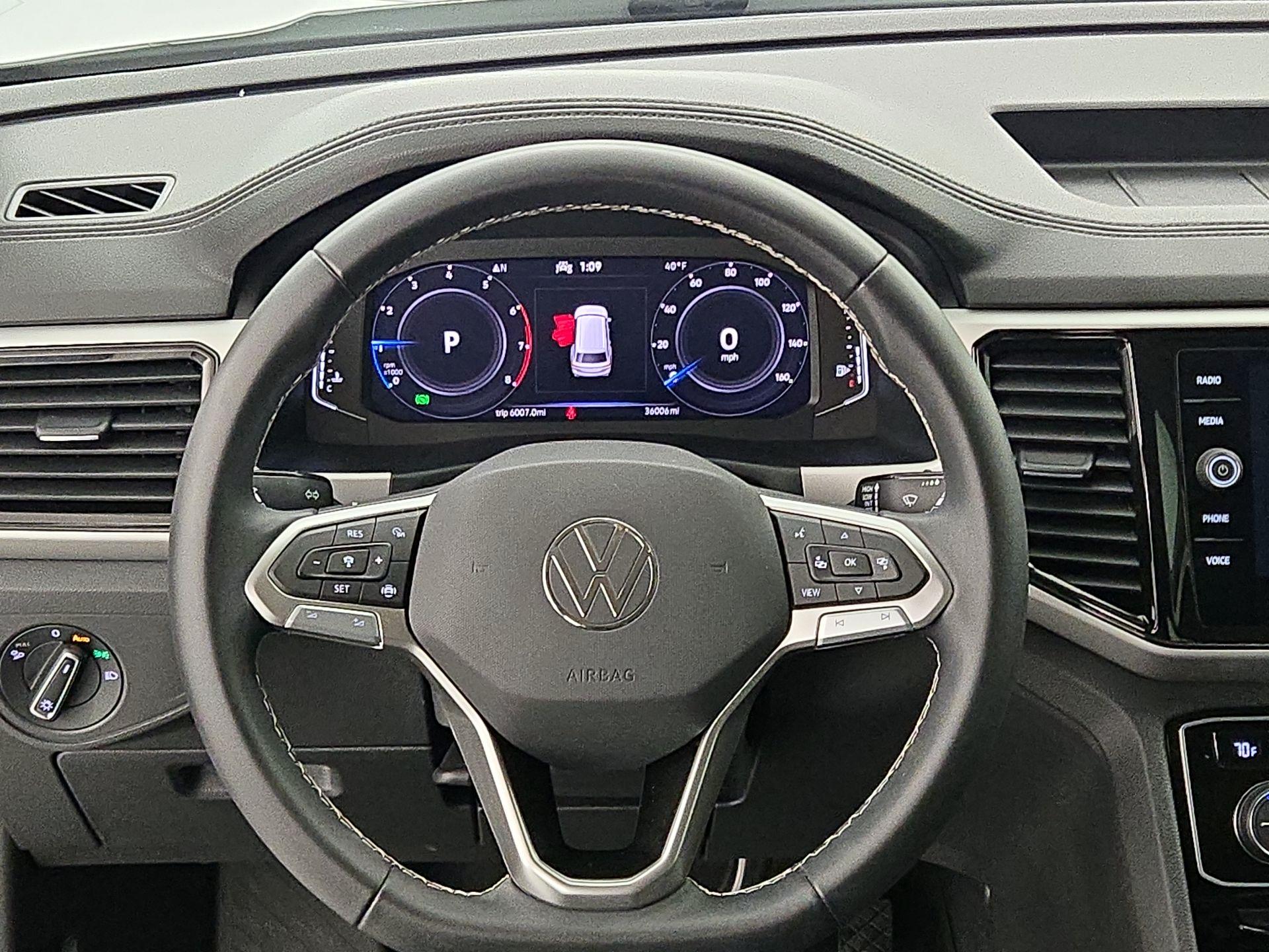 Thumbnail: 2023 Volkswagen Atlas - 10