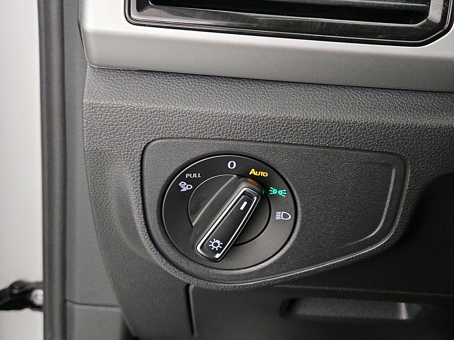 Thumbnail: 2023 Volkswagen Atlas - 13