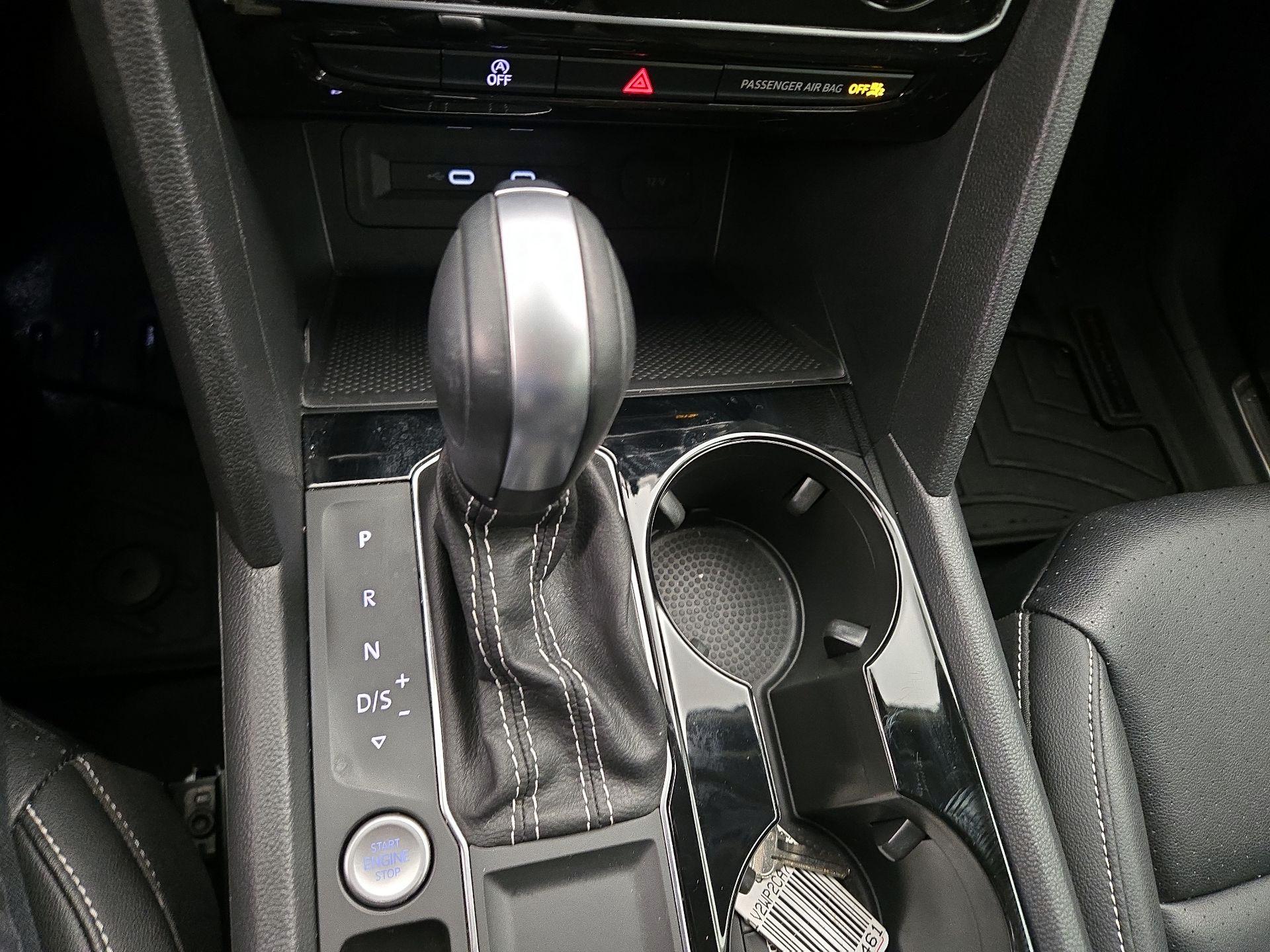 Thumbnail: 2023 Volkswagen Atlas - 17